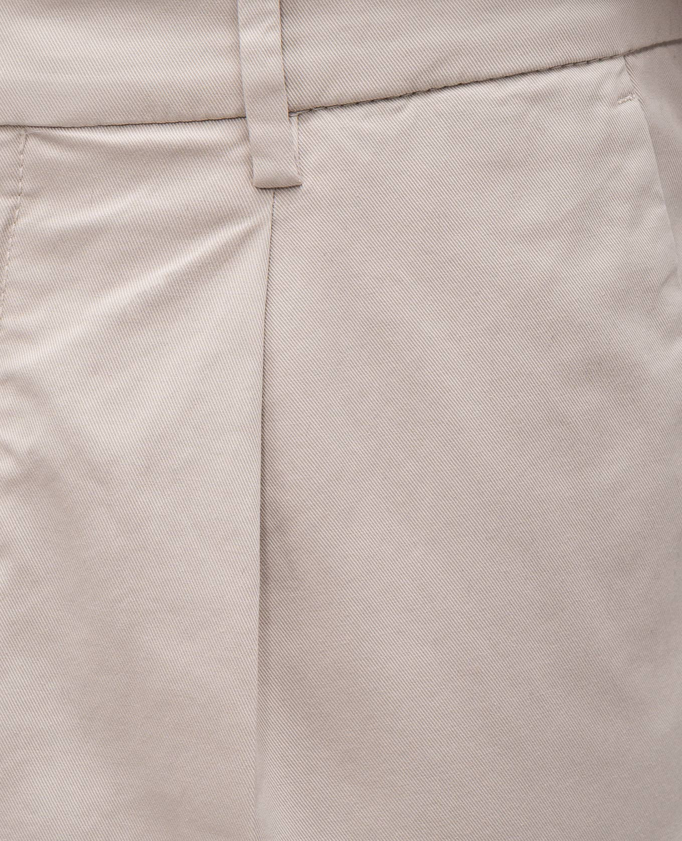 Beige pants Brunello Cucinelli
Beige pants Brunello Cucinelli