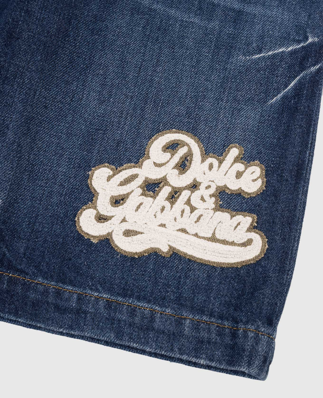 Children's blue denim shorts with a patch Dolce&Gabbana
Children's blue denim shorts with a patch Dolce&Gabbana