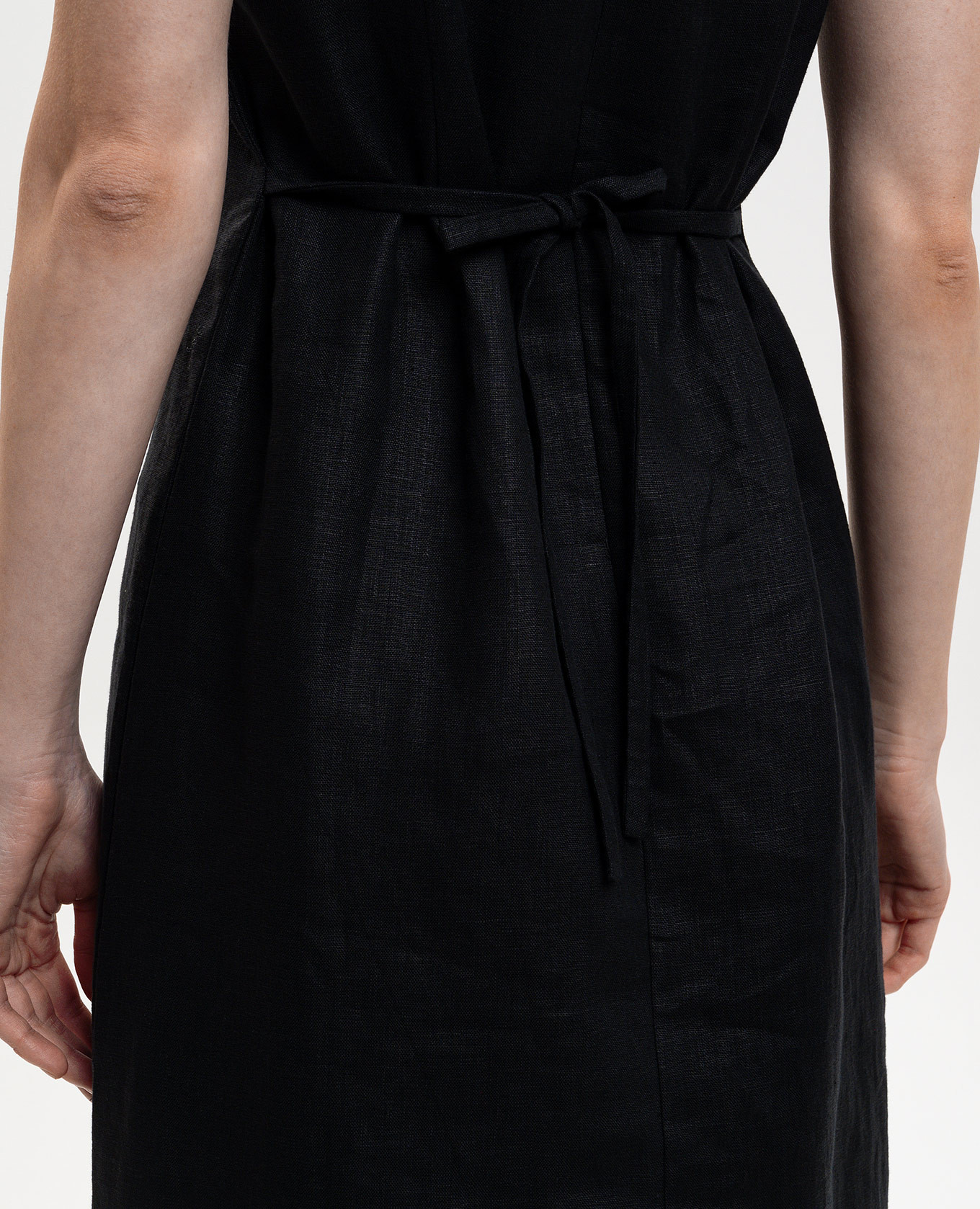 Taylor black linen midi dress Faithfull
Taylor black linen midi dress Faithfull