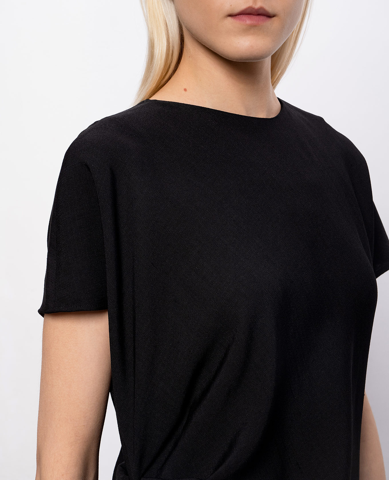 Black dress with silk Calcaterra
Black dress with silk Calcaterra