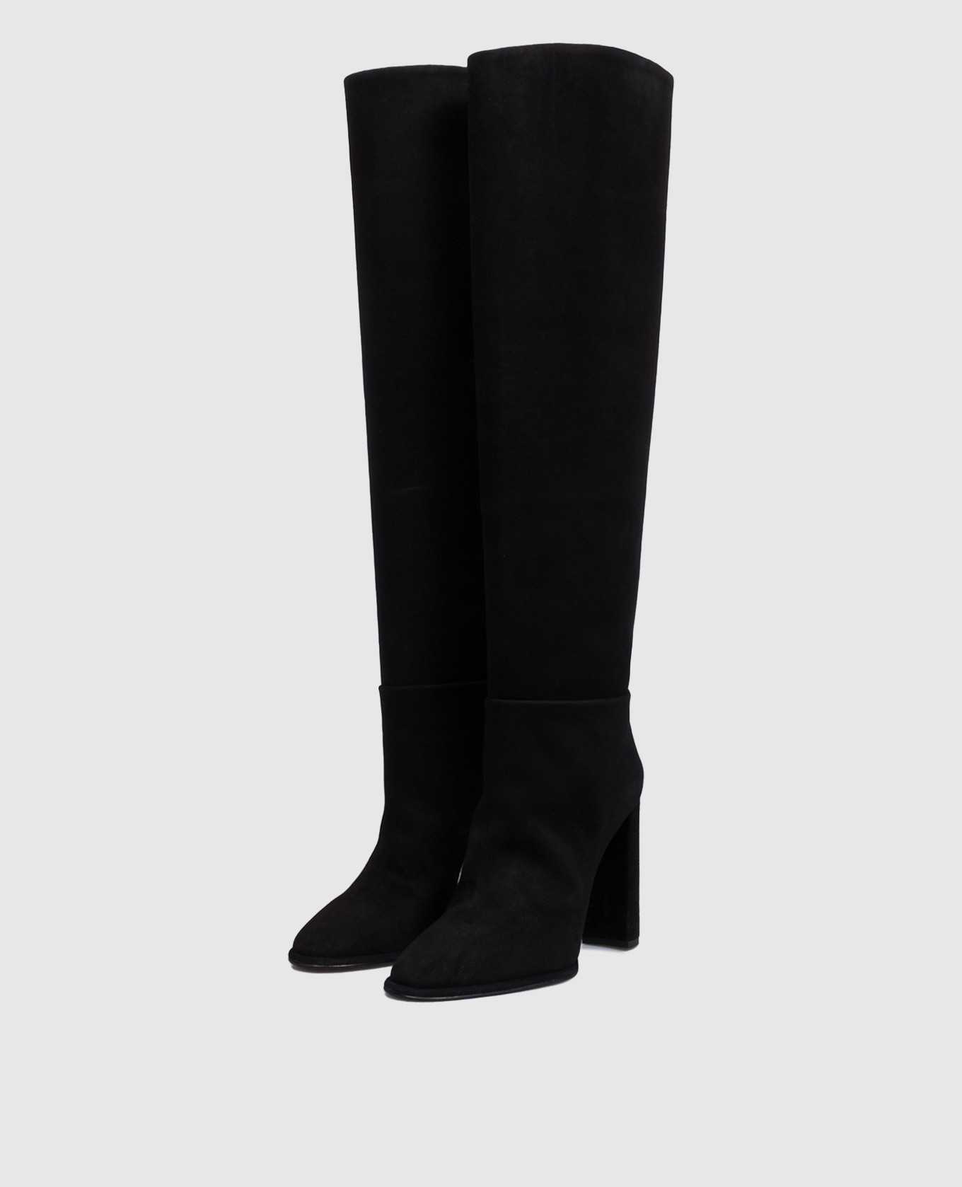 Elsa black suede over the knee boots Le Silla
Elsa black suede over the knee boots Le Silla