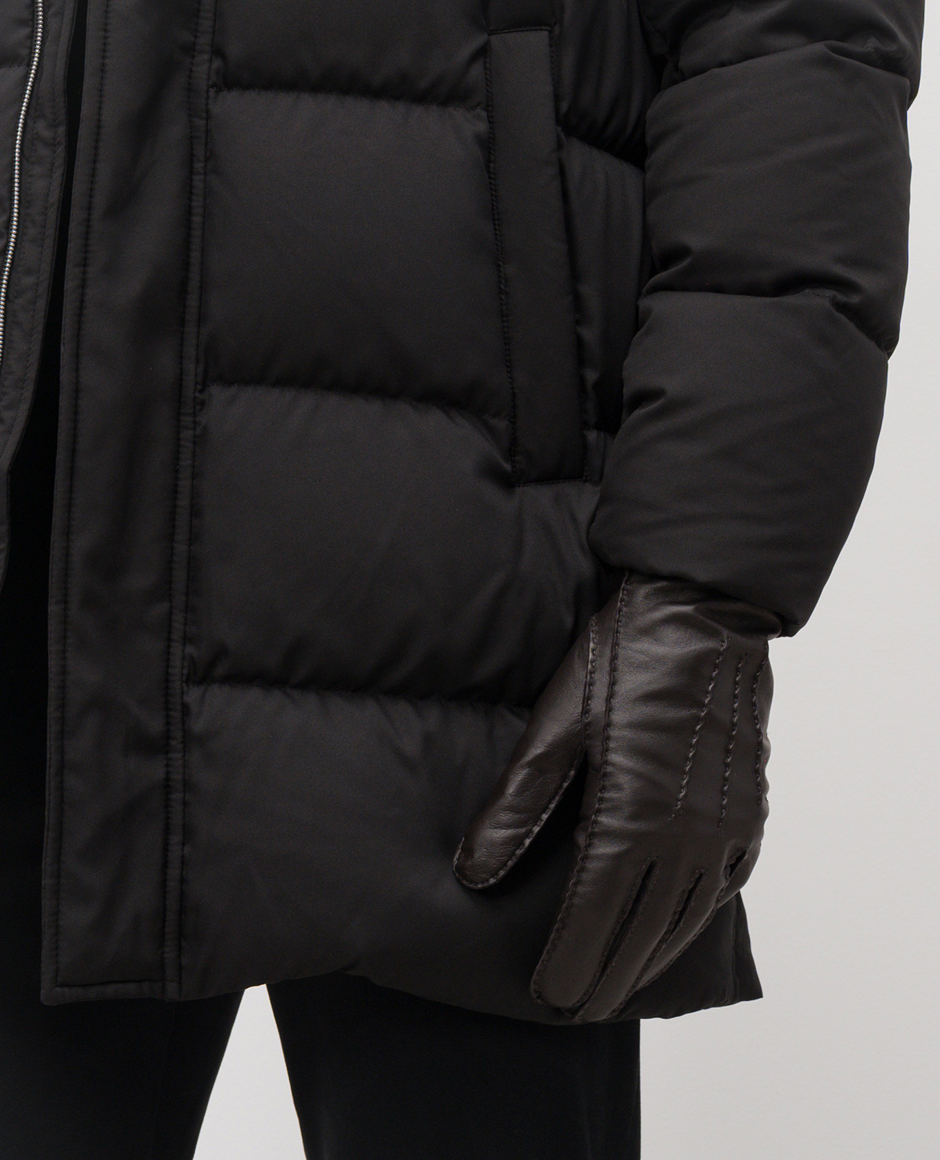 Brown leather gloves with emblem Trussardi
Brown leather gloves with emblem Trussardi