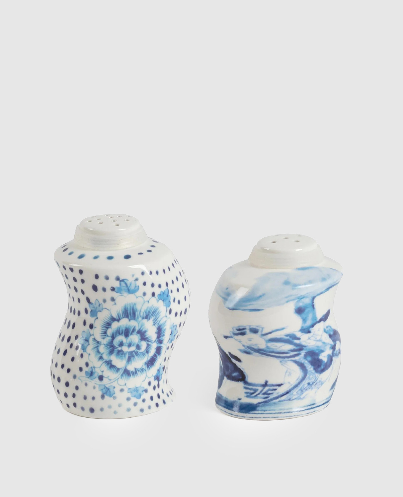 Set of porcelain spice containers Classics on acid DOTS & GINGER SELETTI, White
Set of porcelain spice containers Classics on acid DOTS & GINGER SELETTI, White
