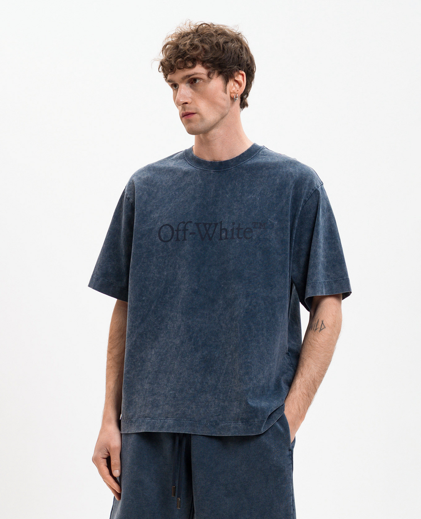 Blue T-shirt with vintage effect Off-White
Blue T-shirt with vintage effect Off-White