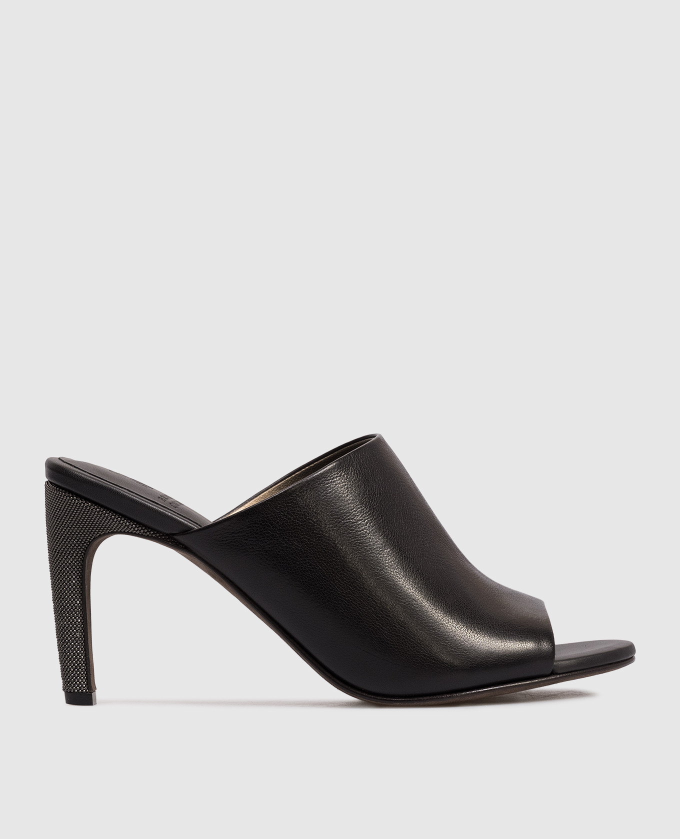 Black leather mules with monil chain Brunello Cucinelli
Black leather mules with monil chain Brunello Cucinelli