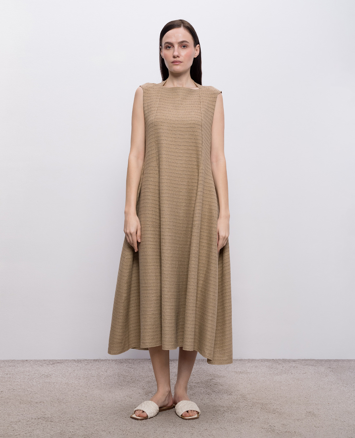 Brown silk and linen midi dress BOBOUTIC
Brown silk and linen midi dress BOBOUTIC