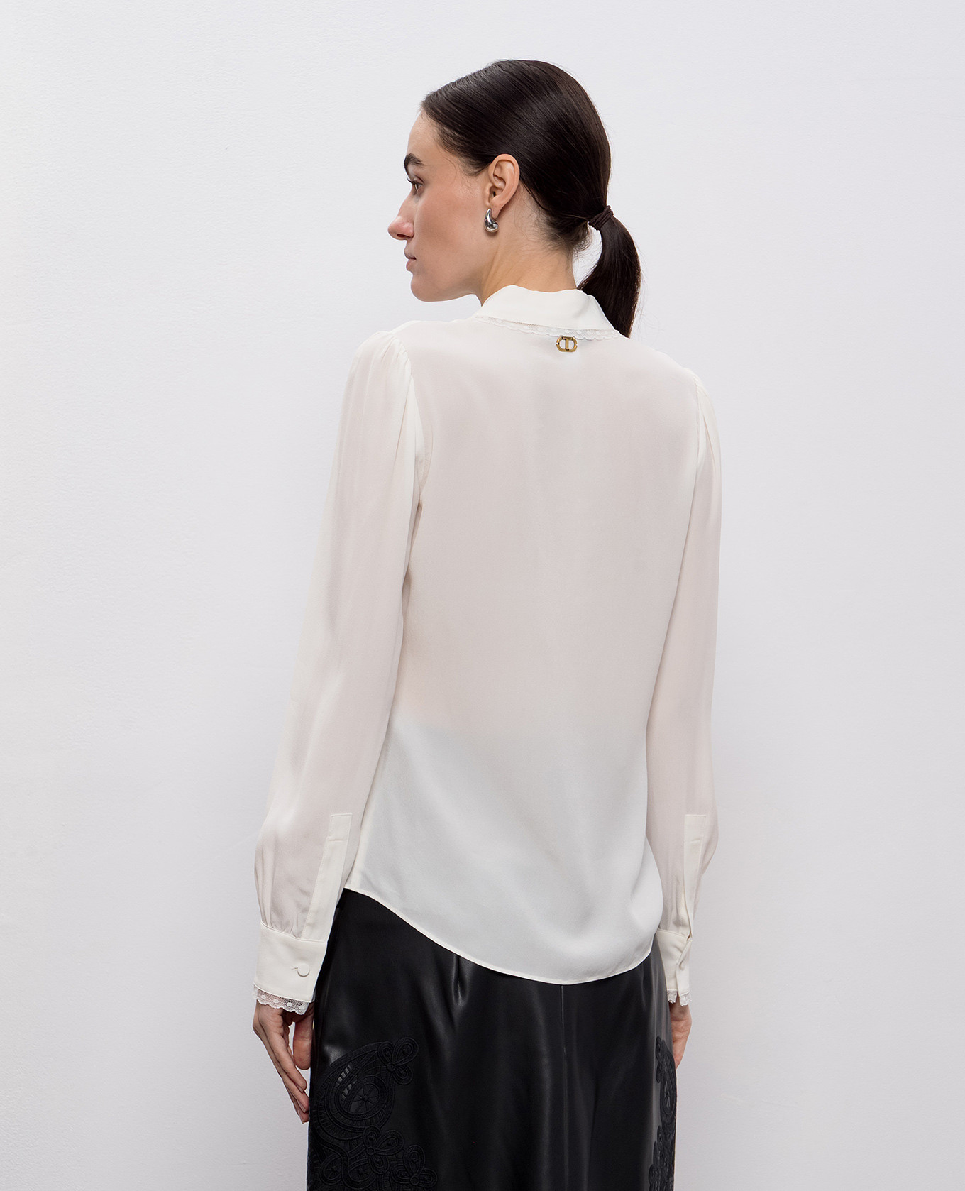 White blouse with logo Twinset
White blouse with logo Twinset