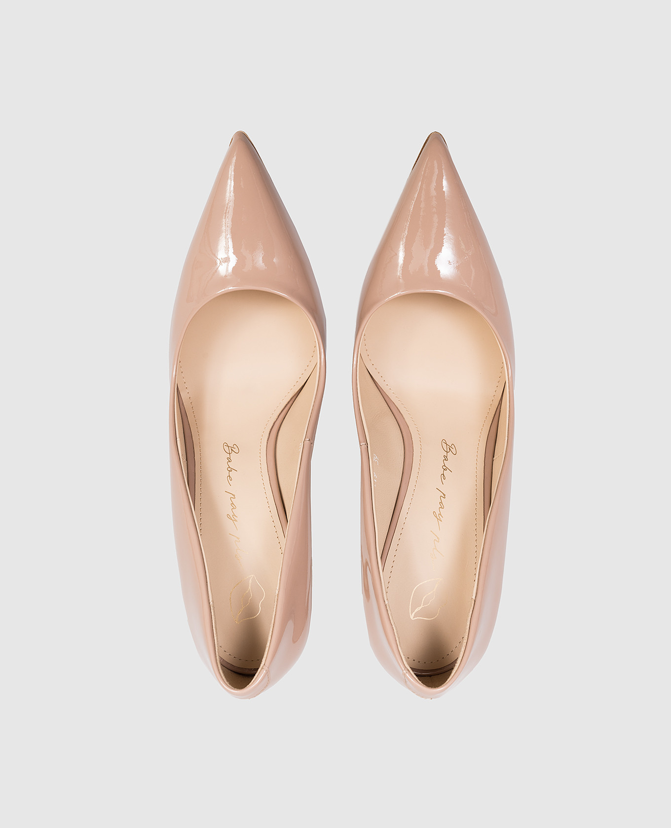 Beige patent leather shoes Babe Pay Pls
Beige patent leather shoes Babe Pay Pls