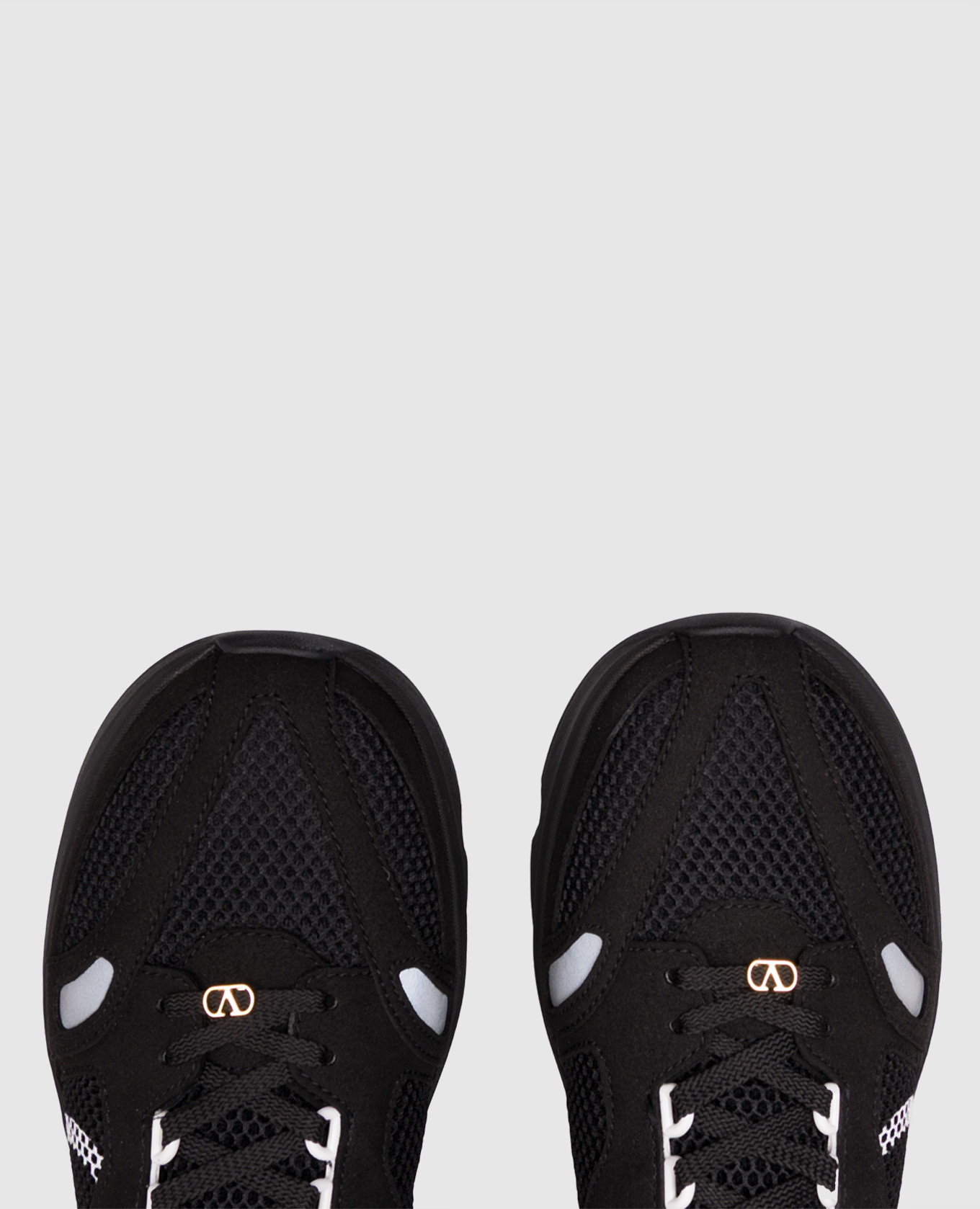 Black Demivee sneakers Valentino
Black Demivee sneakers Valentino
