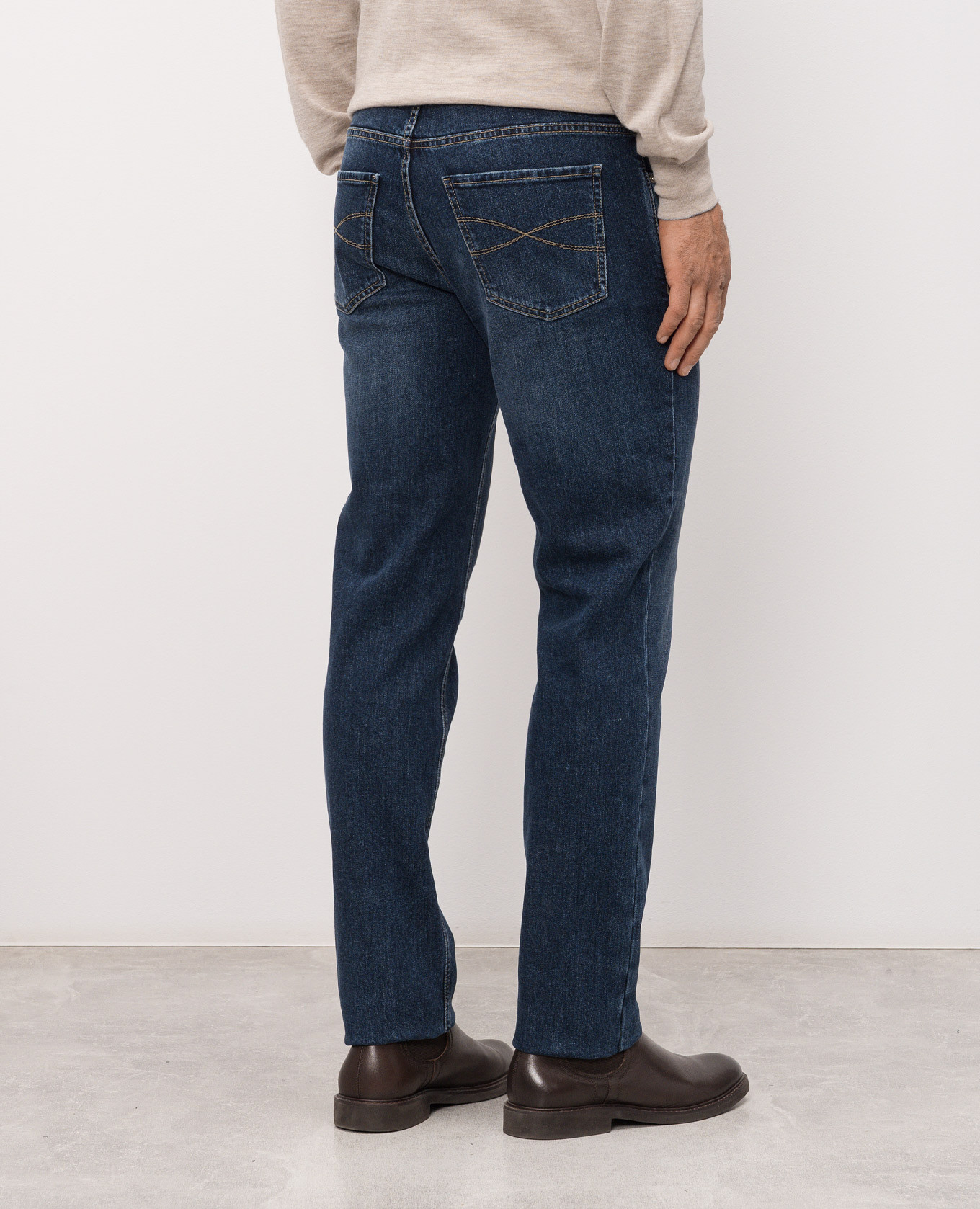 Blue jeans with patch and emblem Brunello Cucinelli
Blue jeans with patch and emblem Brunello Cucinelli