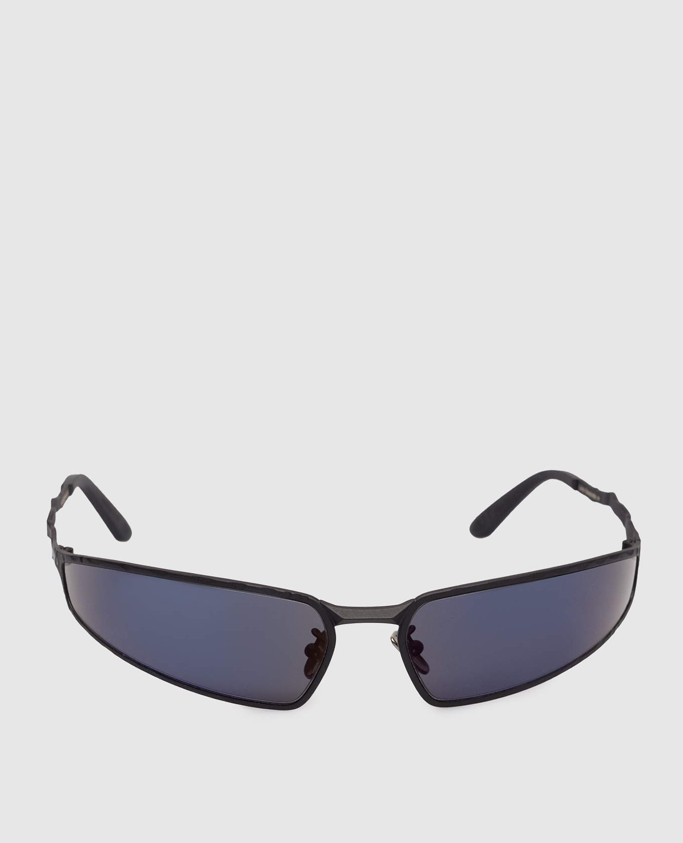 Black sunglasses H34 Kuboraum
Black sunglasses H34 Kuboraum