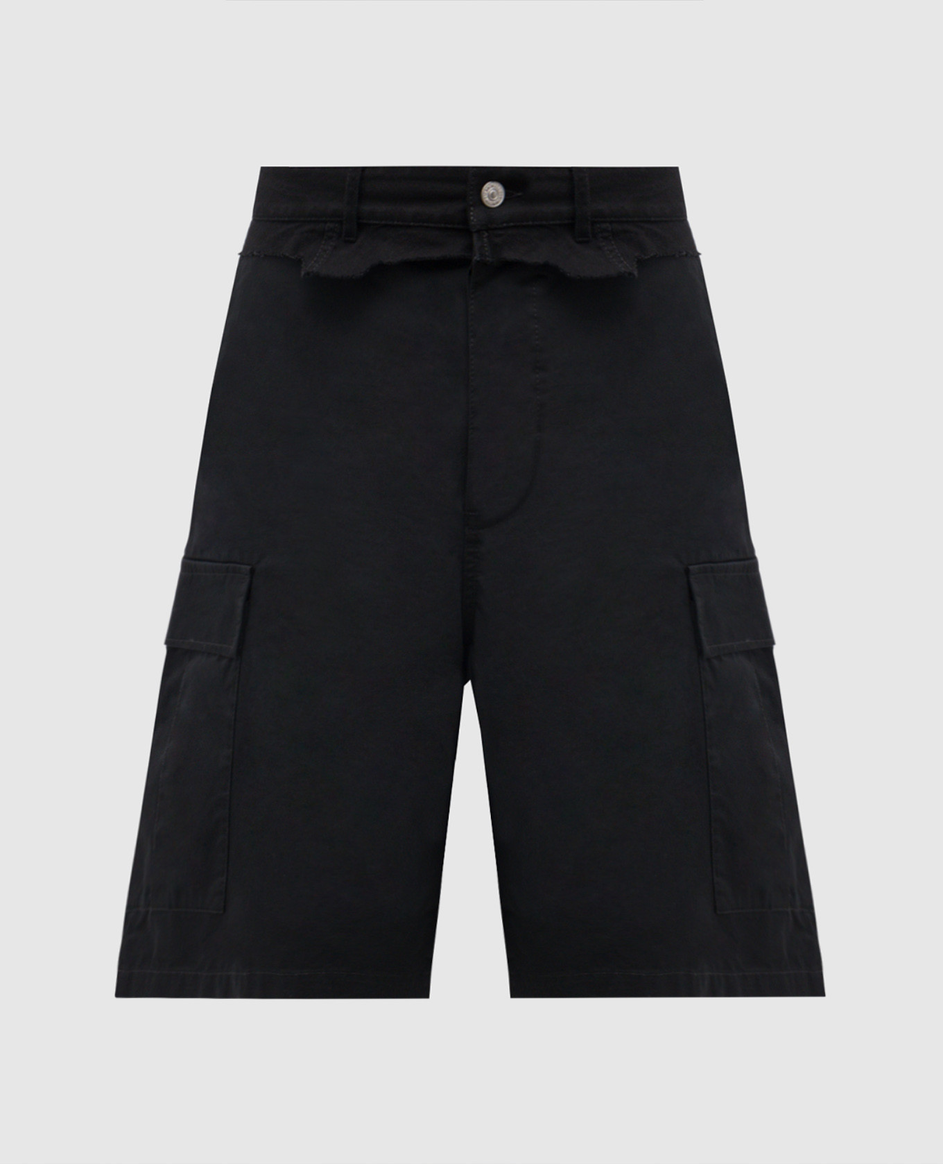Black cargo shorts with emblem Maison Margiela MM6
Black cargo shorts with emblem Maison Margiela MM6