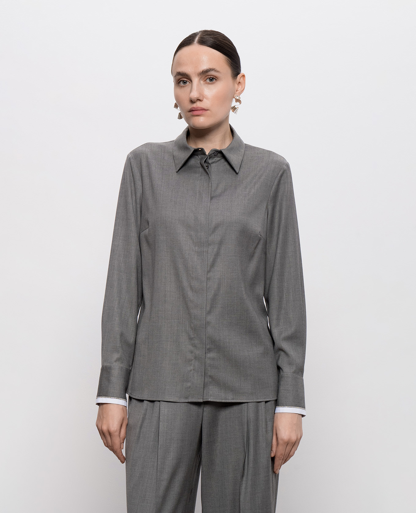 Gray wool shirt with monil chain Peserico, Grey
Gray wool shirt with monil chain Peserico, Grey