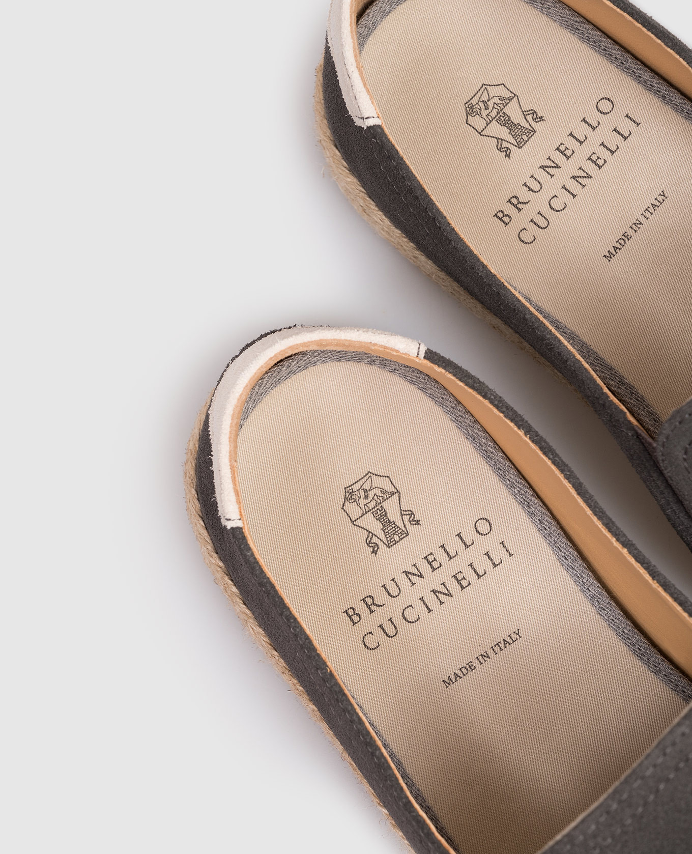 Grey suede espadrilles Brunello Cucinelli
Grey suede espadrilles Brunello Cucinelli