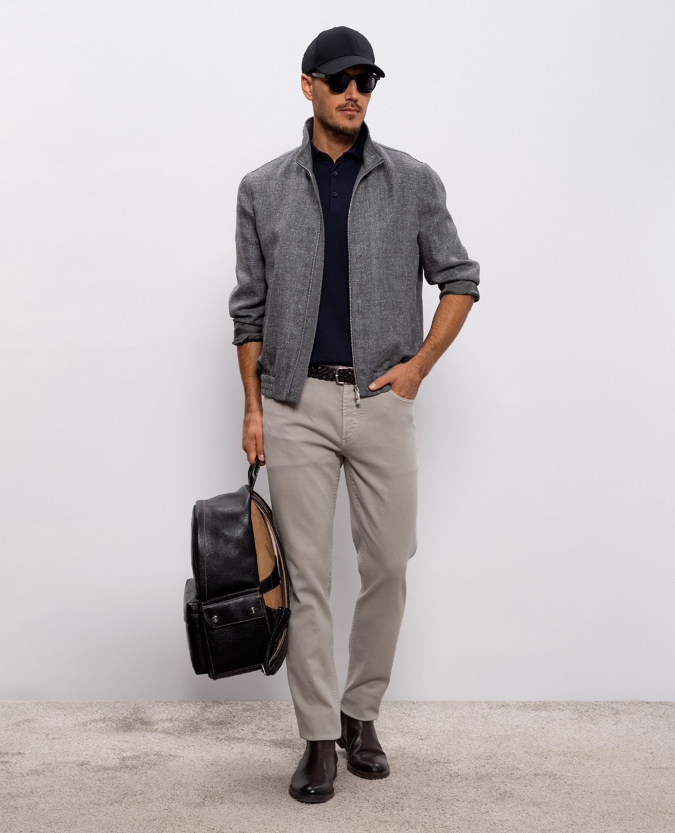 Grey jeans with logo Brunello Cucinelli
Grey jeans with logo Brunello Cucinelli