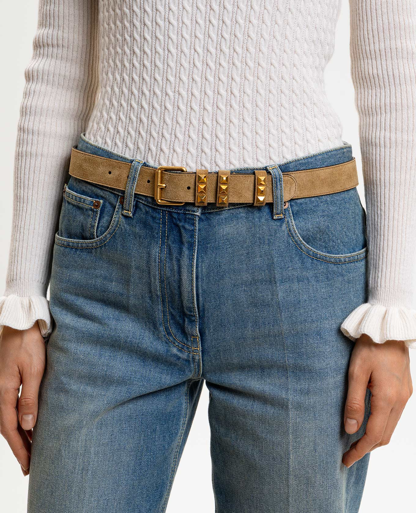 Brown suede Flaneuse belt with pyramids Valentino
Brown suede Flaneuse belt with pyramids Valentino