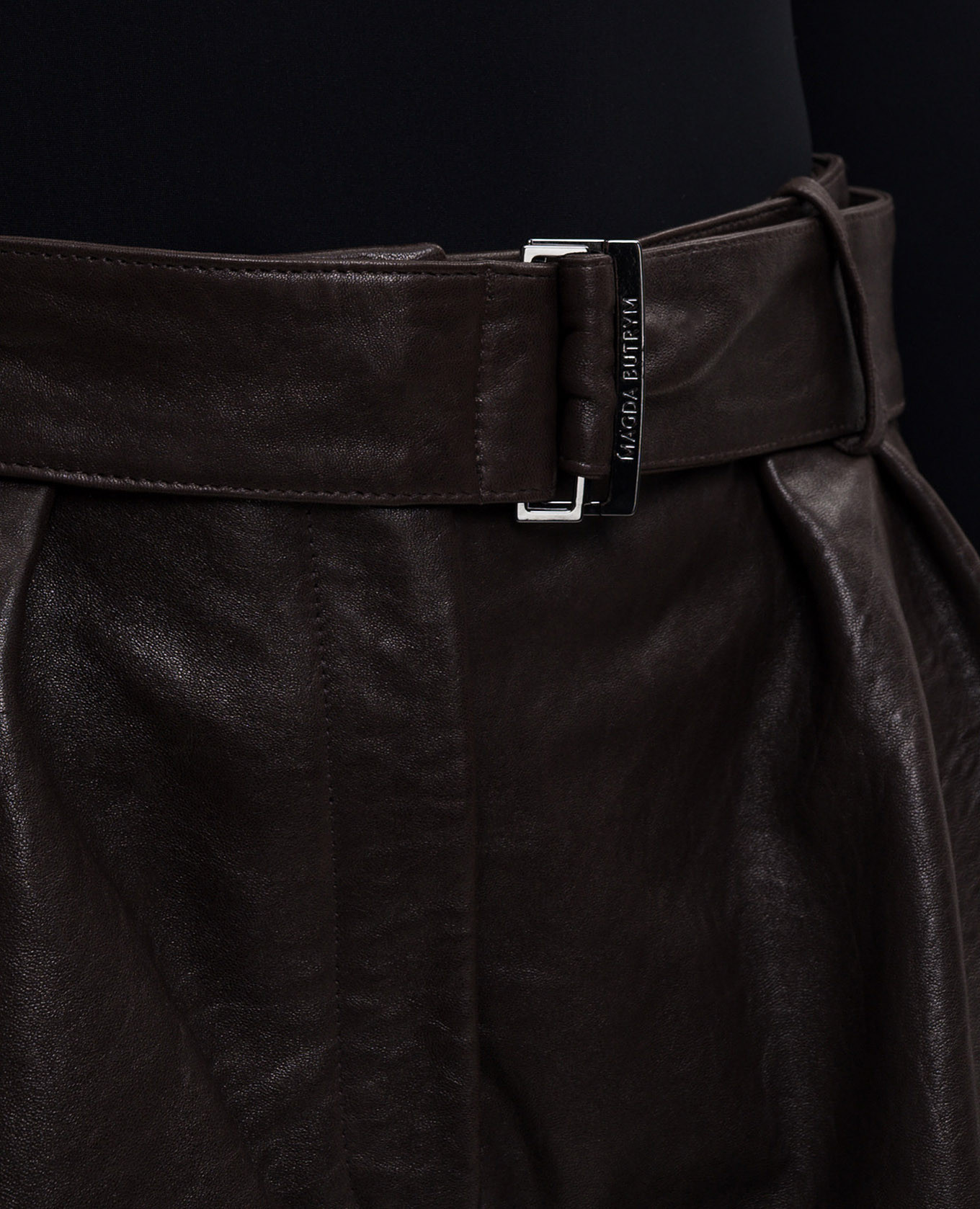 Brown leather shorts with belt Magda Butrym
Brown leather shorts with belt Magda Butrym