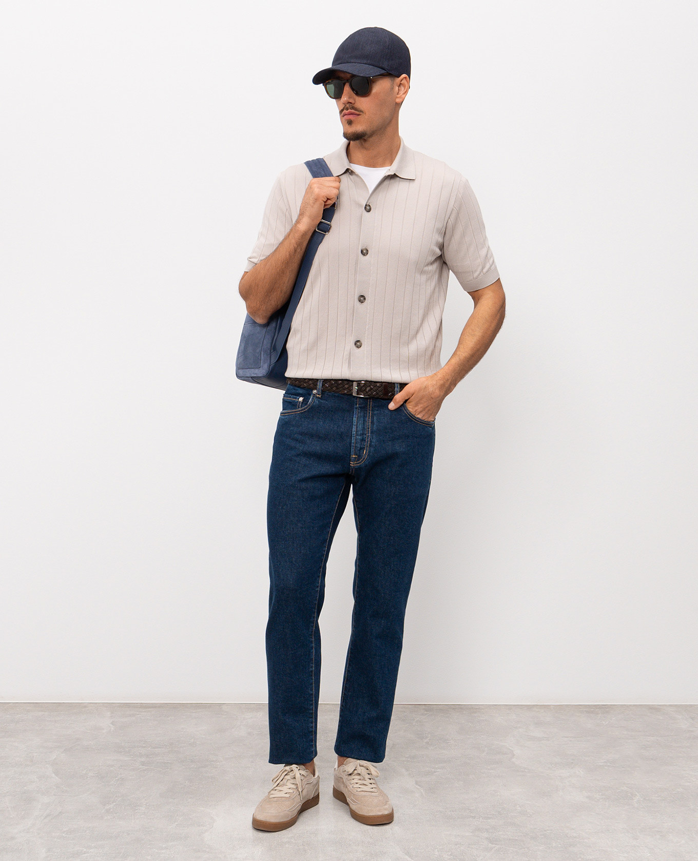 Blue jeans with logo patch Peserico
Blue jeans with logo patch Peserico