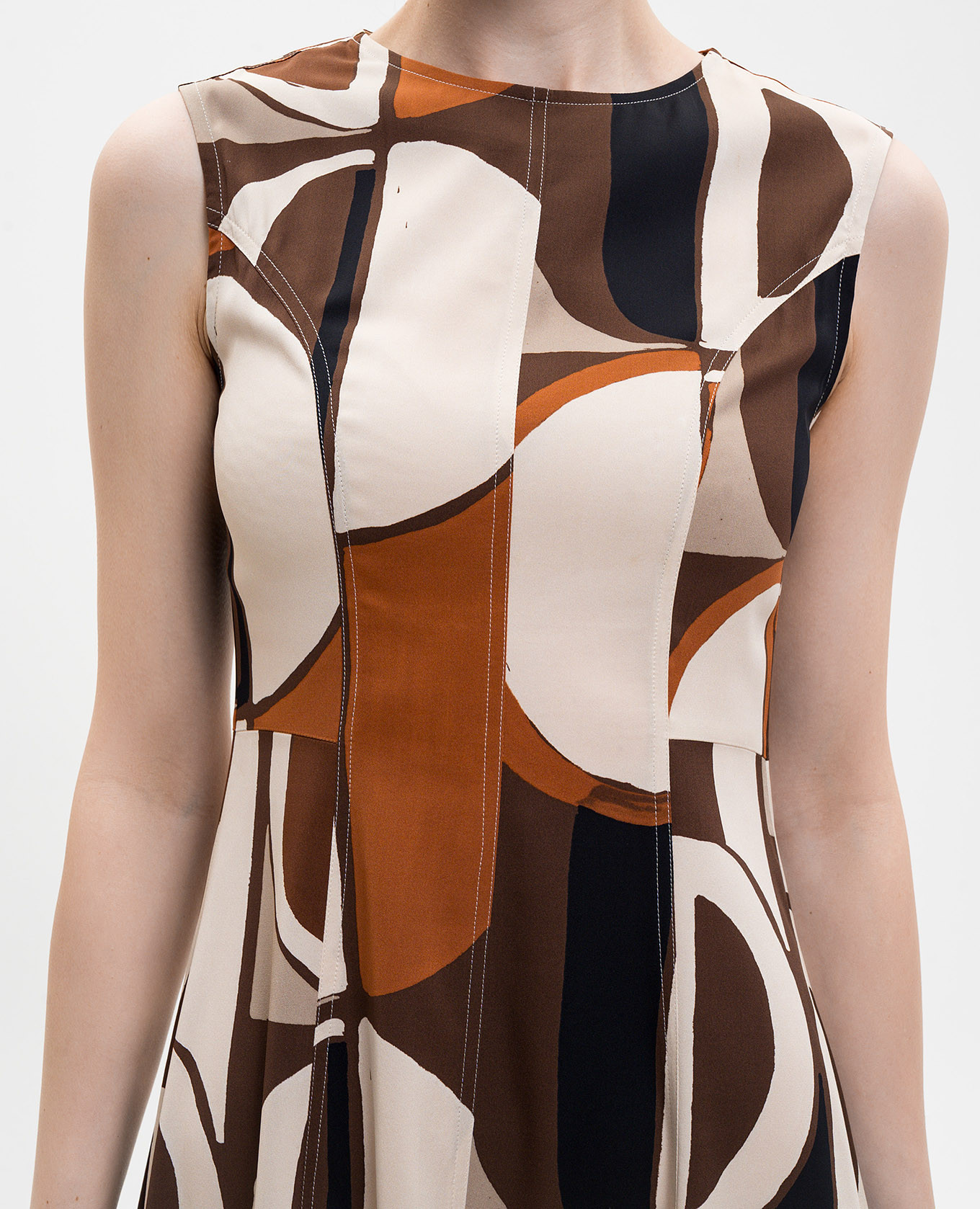 Brown silk dress with geometric print Marco Pescarolo
Brown silk dress with geometric print Marco Pescarolo
