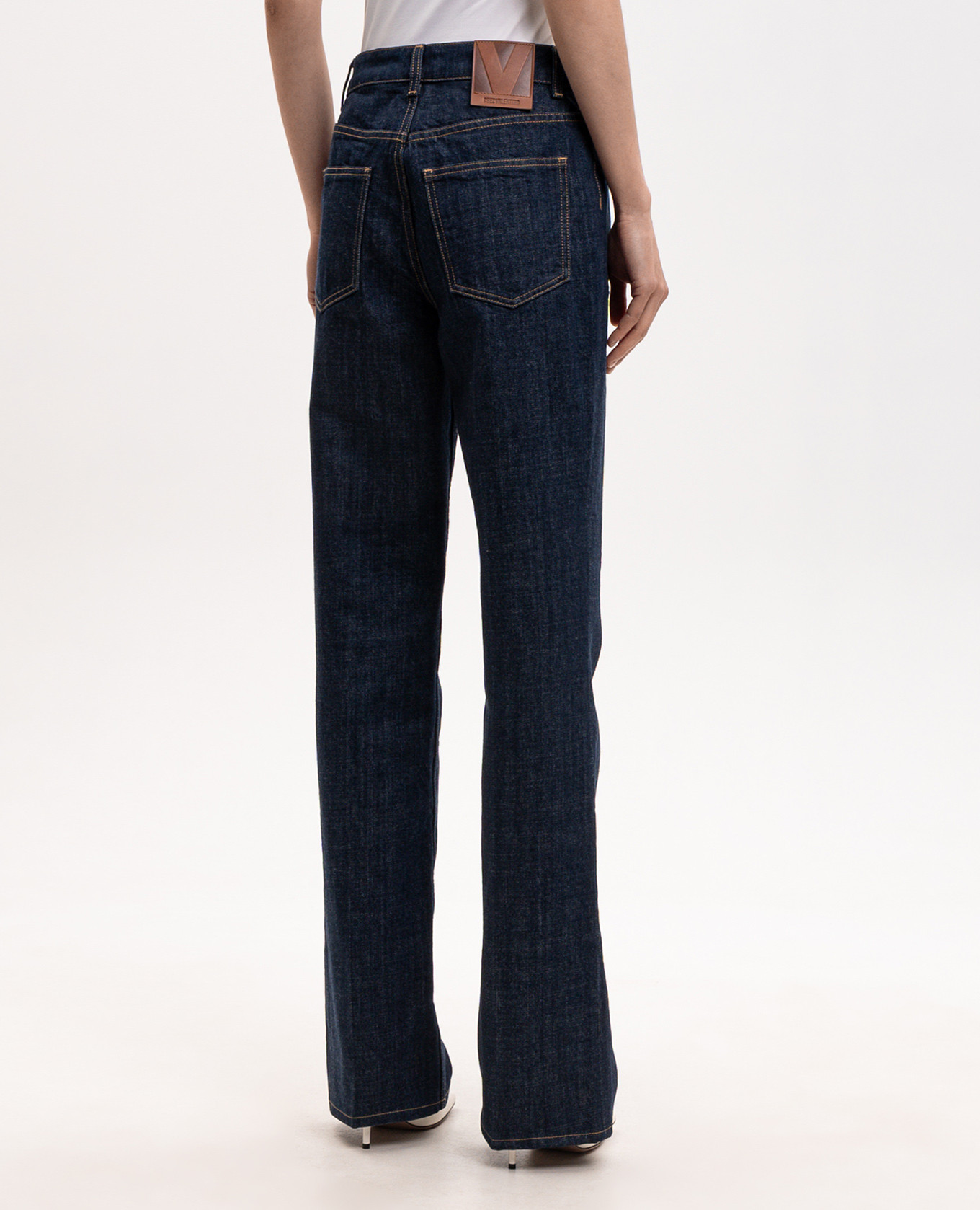 Blue jeans with logo patch Valentino
Blue jeans with logo patch Valentino