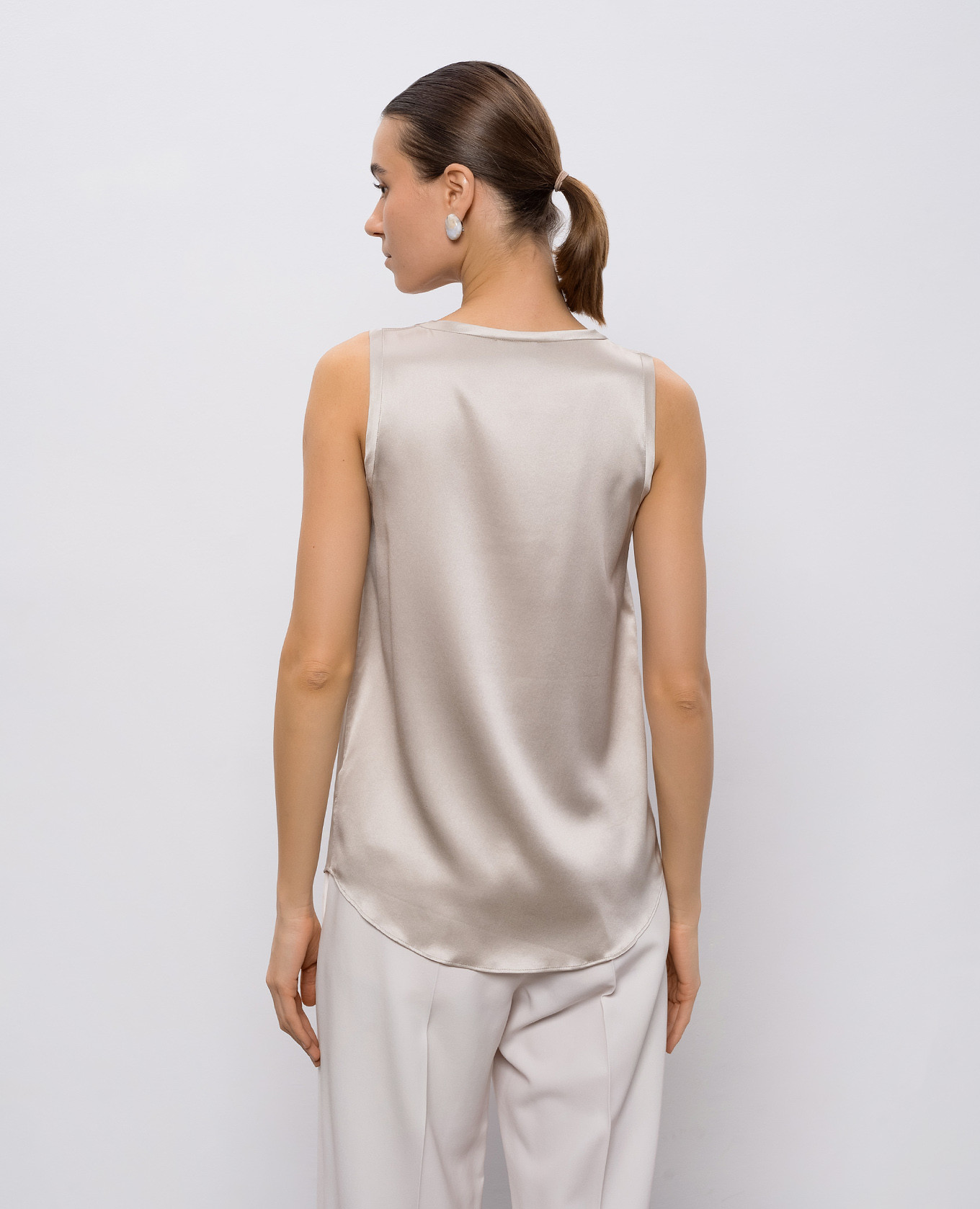 Beige silk top Brunello Cucinelli
Beige silk top Brunello Cucinelli