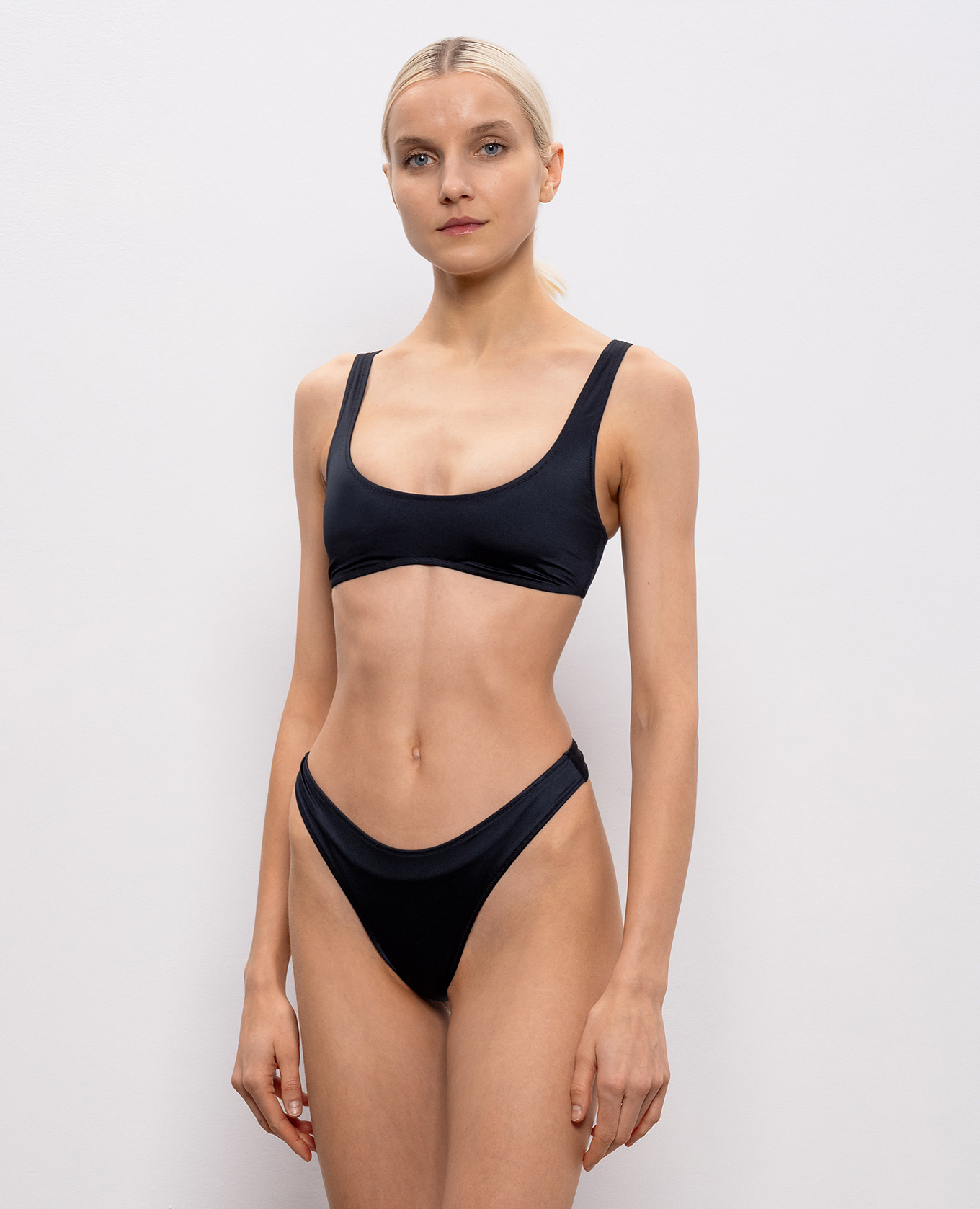 Black swimsuit Body Venuja
Black swimsuit Body Venuja