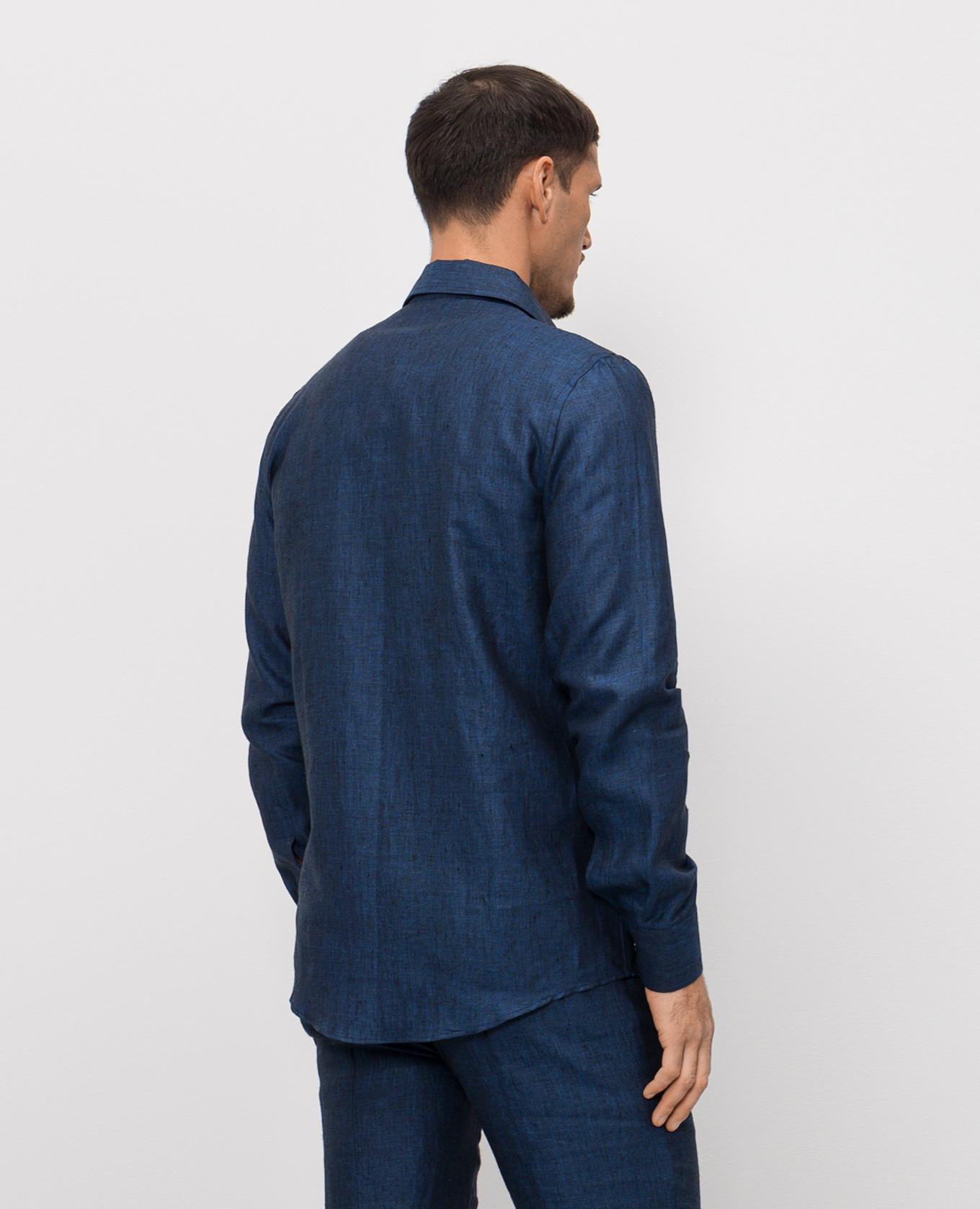 Blue linen shirt Doriani Cashmere
Blue linen shirt Doriani Cashmere