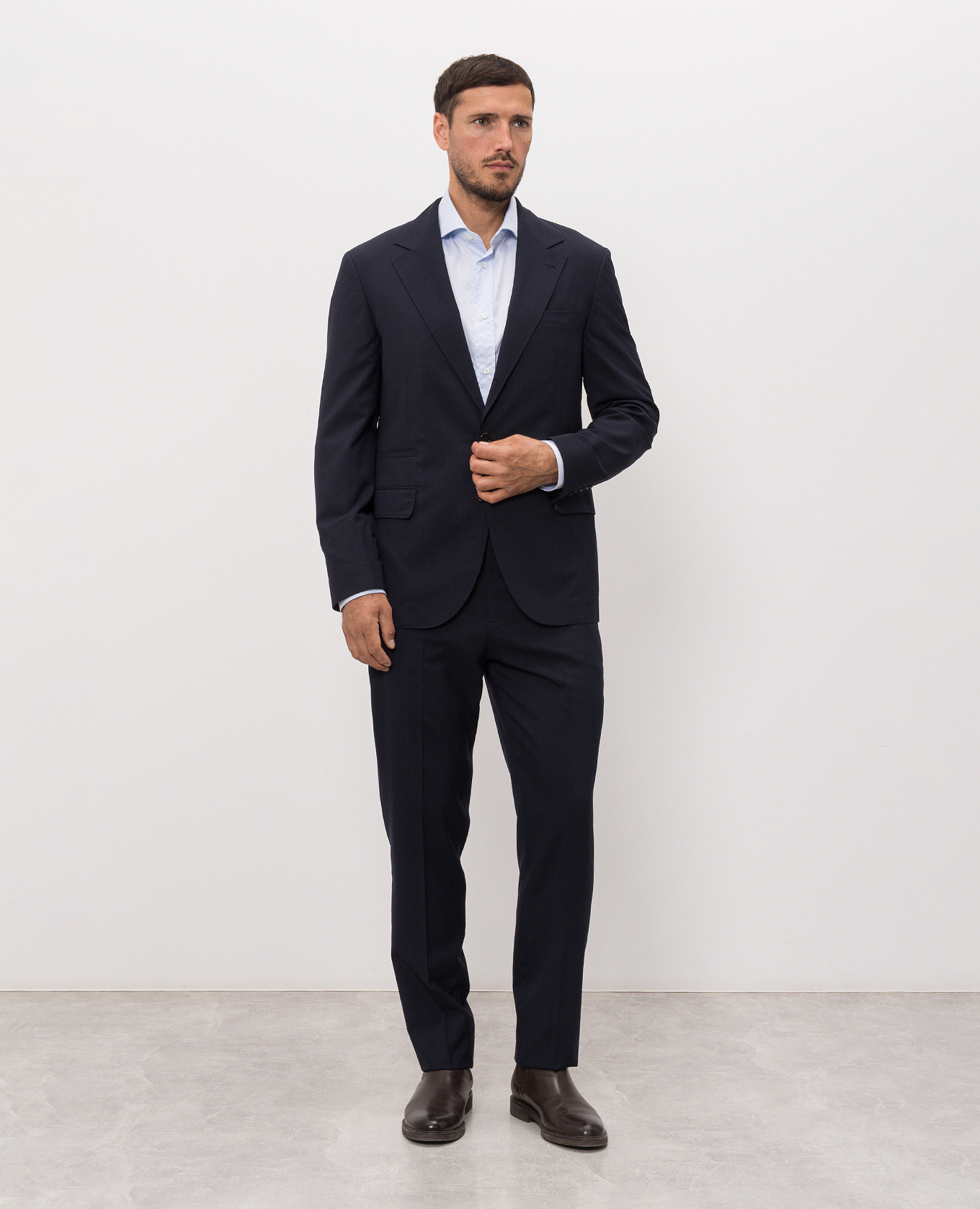 Blue wool and silk suit Brunello Cucinelli
Blue wool and silk suit Brunello Cucinelli