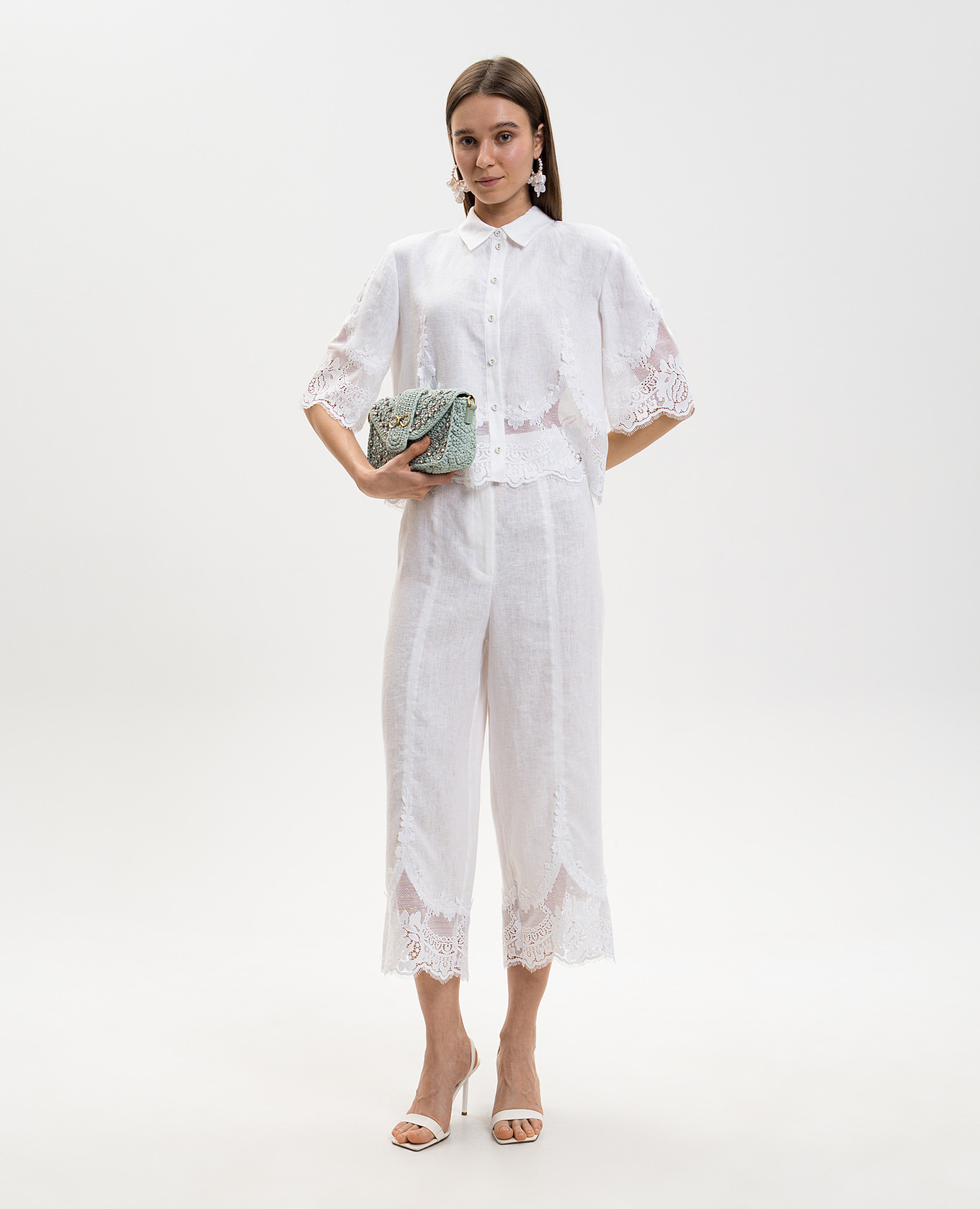 White linen pants with lace Twinset
White linen pants with lace Twinset
