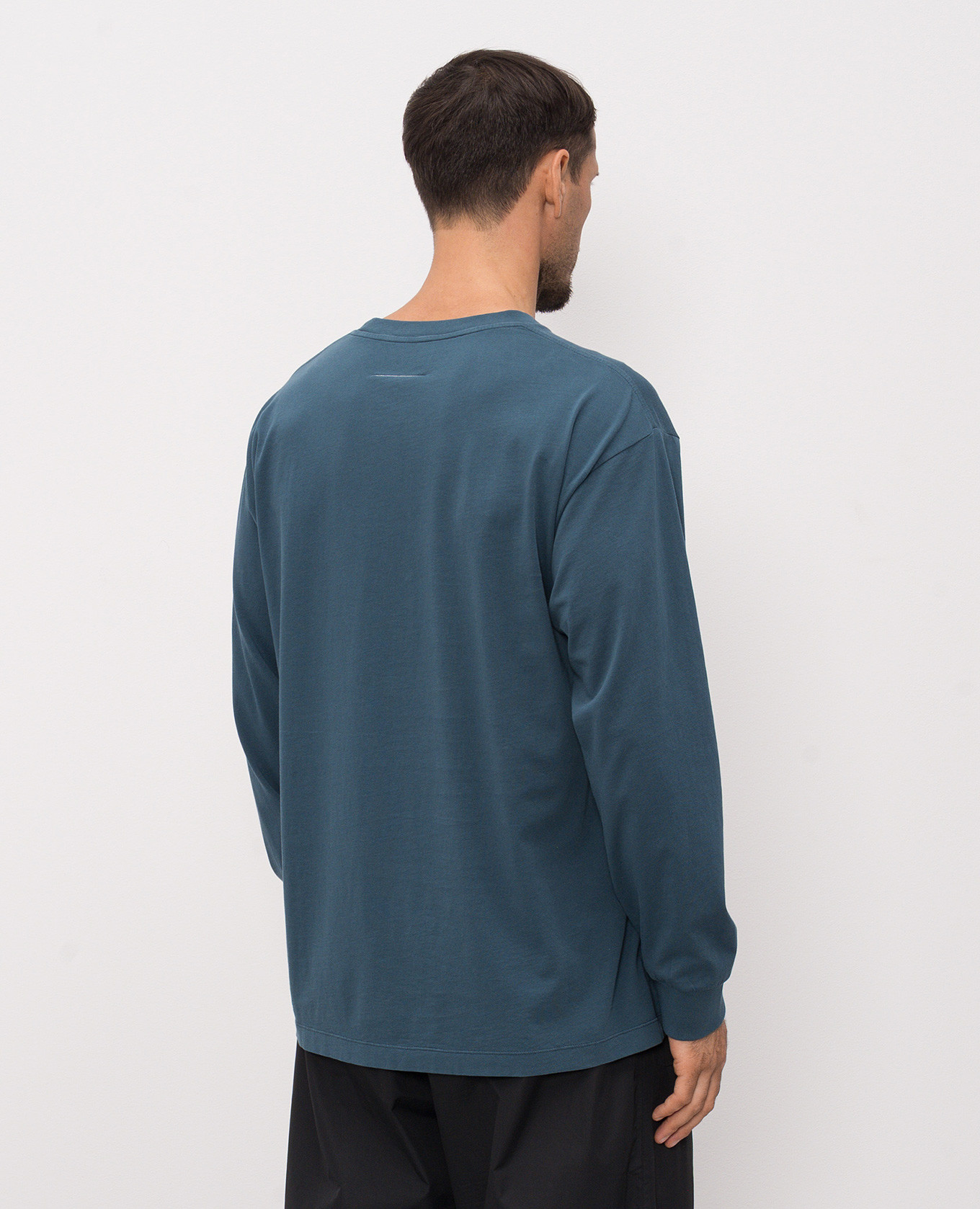 Blue longsleeve with patch Maison Margiela MM6
Blue longsleeve with patch Maison Margiela MM6