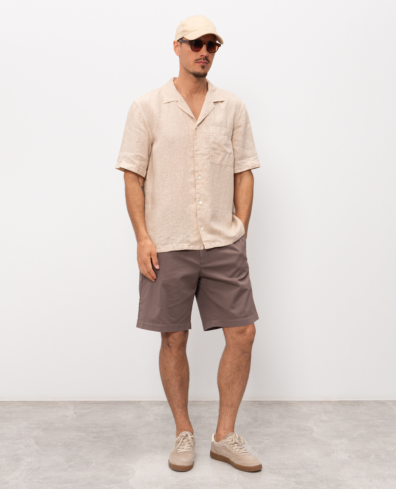 Beige linen short-sleeved shirt Peserico
Beige linen short-sleeved shirt Peserico