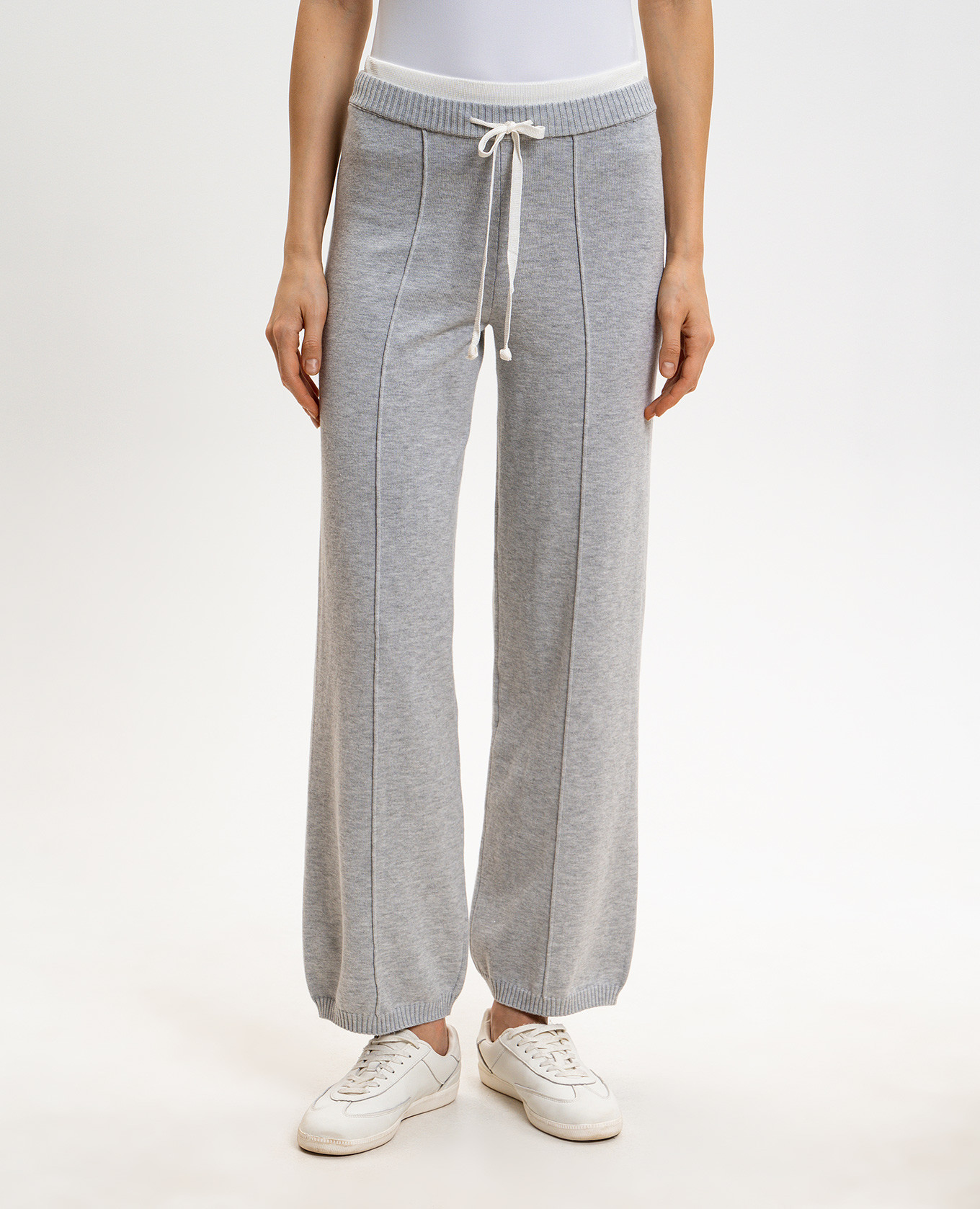 Grey sweatpants with logo Twinset
Grey sweatpants with logo Twinset
