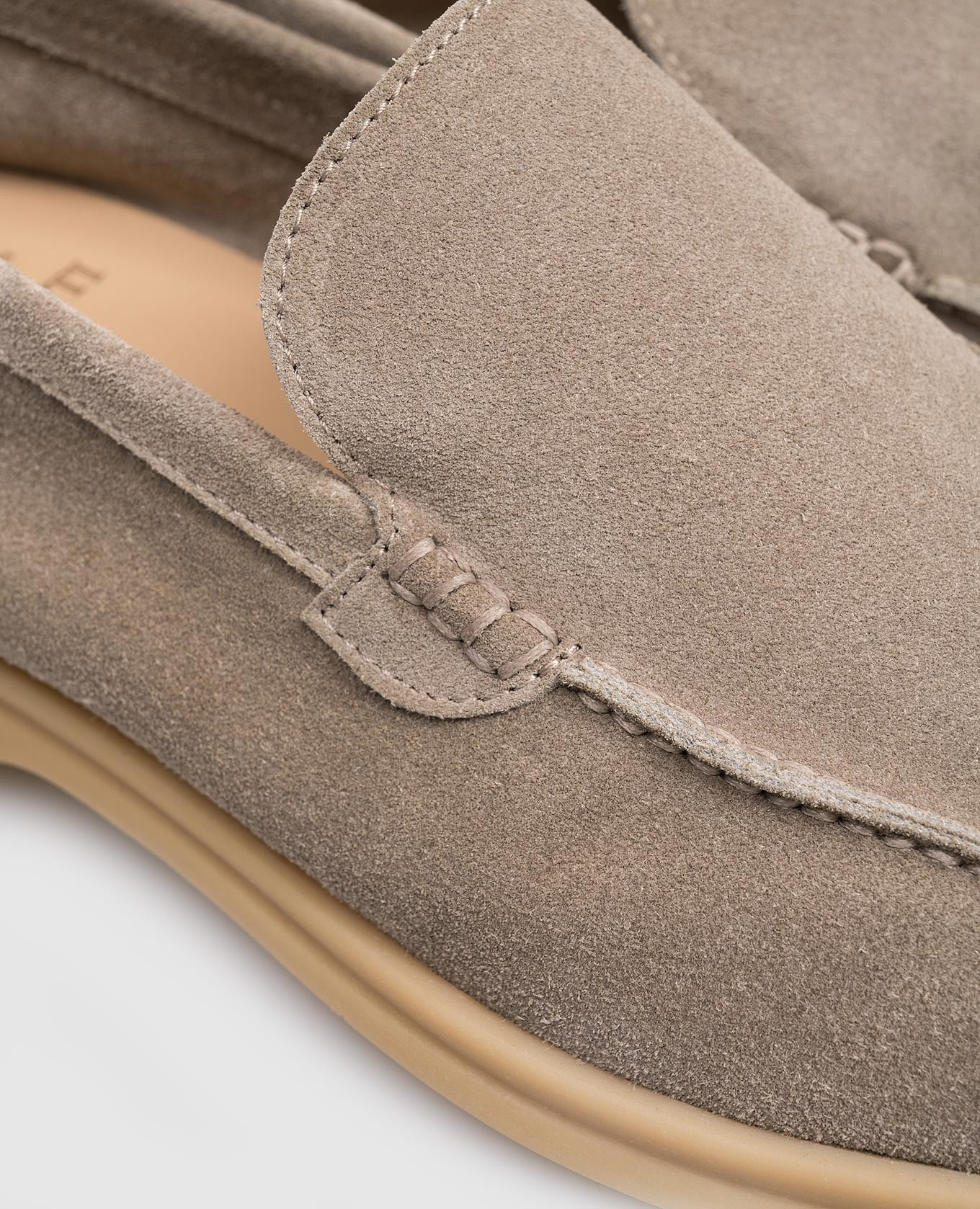 Beige suede loafers FELIX Lanciotti De Verzi
Beige suede loafers FELIX Lanciotti De Verzi