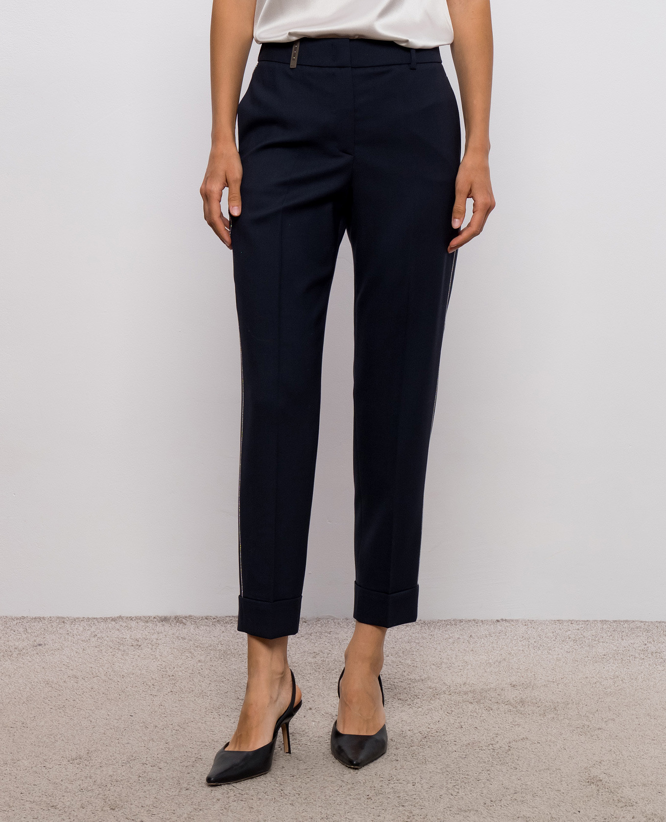 Dark blue wool trousers with lapels Peserico
Dark blue wool trousers with lapels Peserico