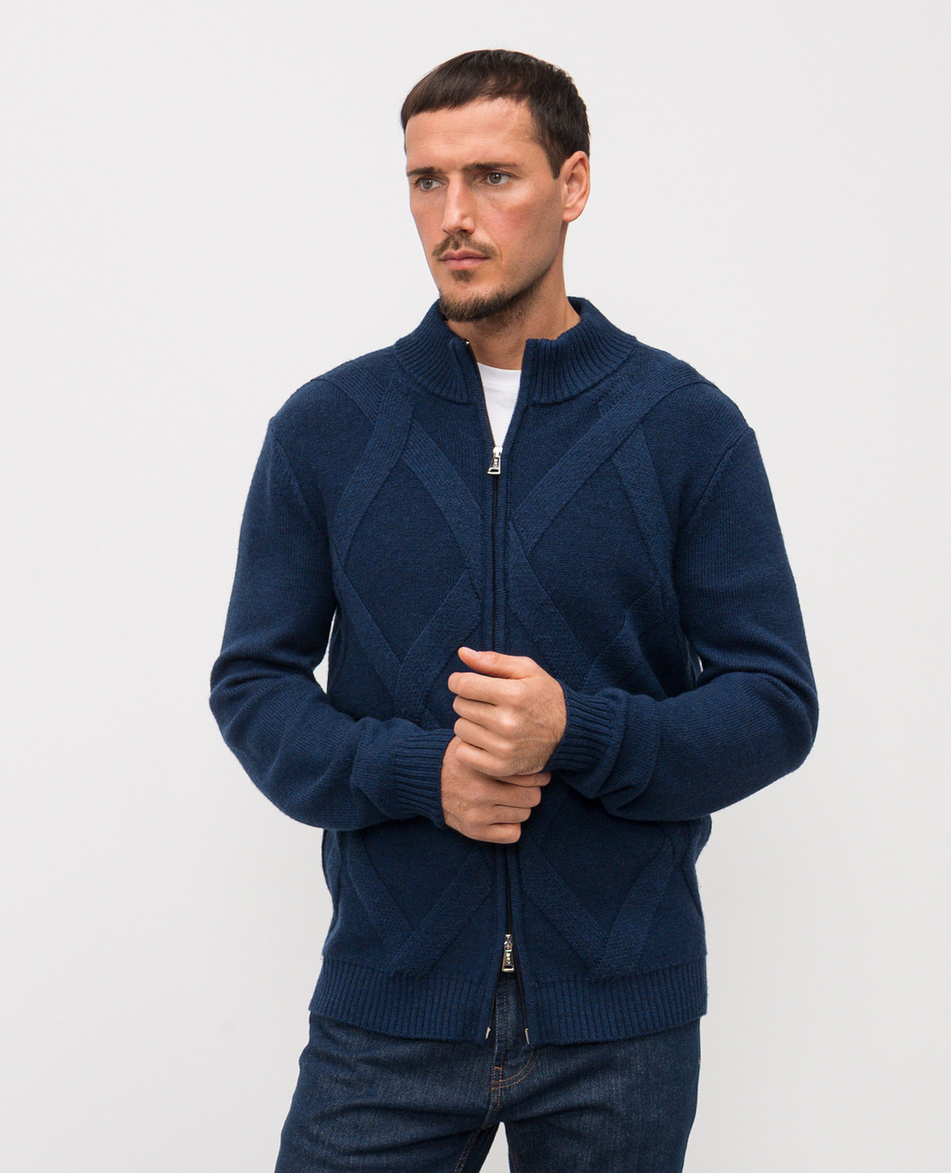 Blue merino wool cardigan Cashmere&Whiskey
Blue merino wool cardigan Cashmere&Whiskey