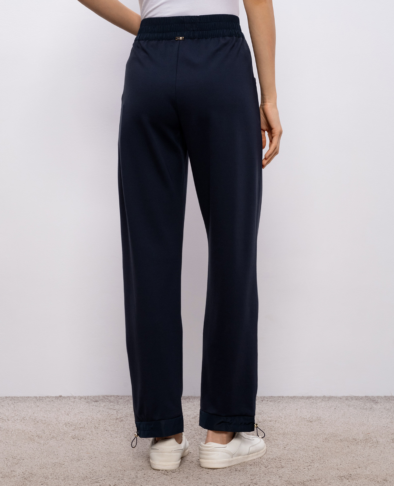 Blue joggers with logo patch Herno
Blue joggers with logo patch Herno
