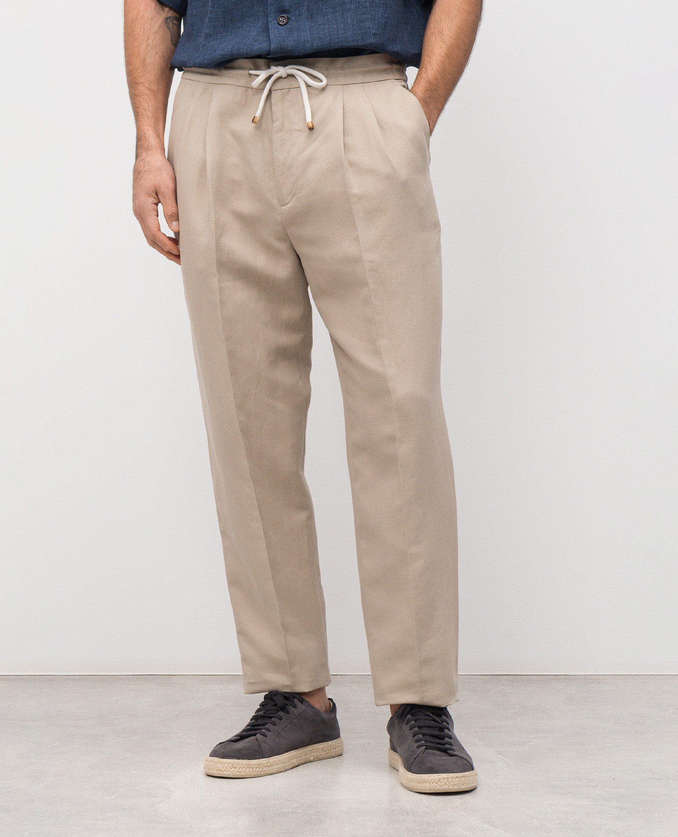 Beige linen pants Brunello Cucinelli
Beige linen pants Brunello Cucinelli