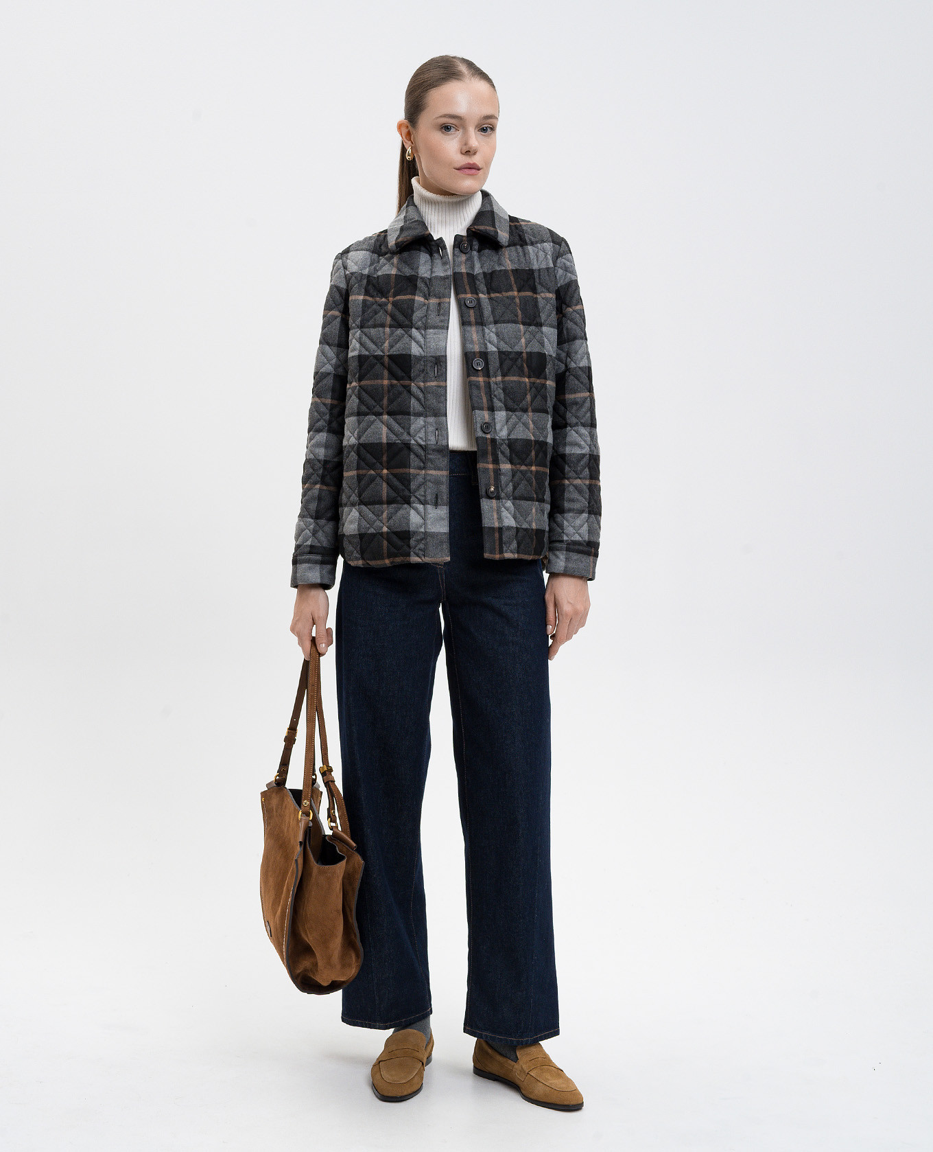 Blue jeans with logo patch Peserico
Blue jeans with logo patch Peserico