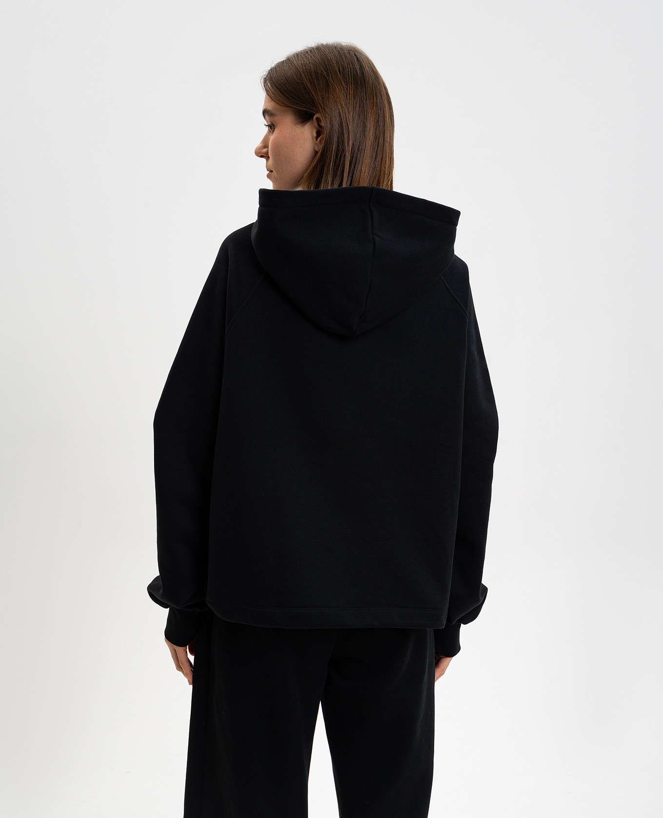 Black insulated hoodie with monogram embroidery AMIRI
Black insulated hoodie with monogram embroidery AMIRI