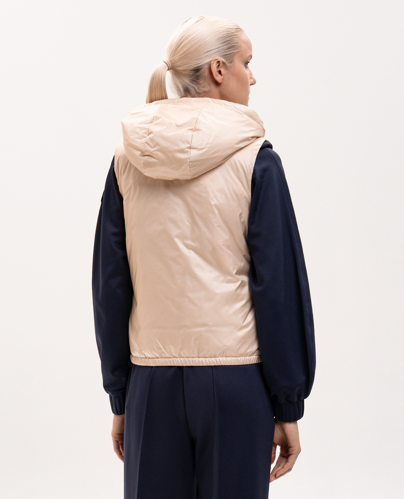 Beige down vest Lansette Moncler
Beige down vest Lansette Moncler