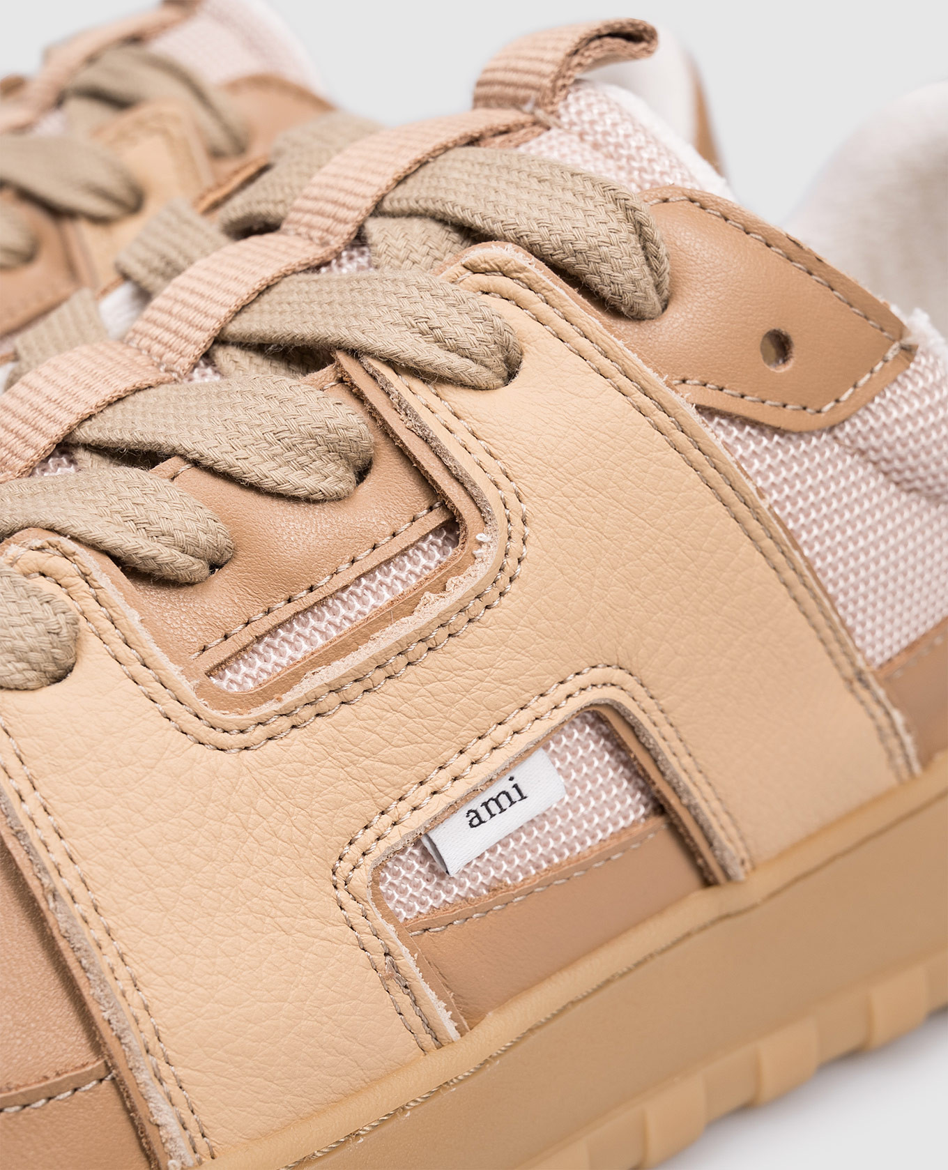 Beige combination sneakers A Walk Ami Paris
Beige combination sneakers A Walk Ami Paris