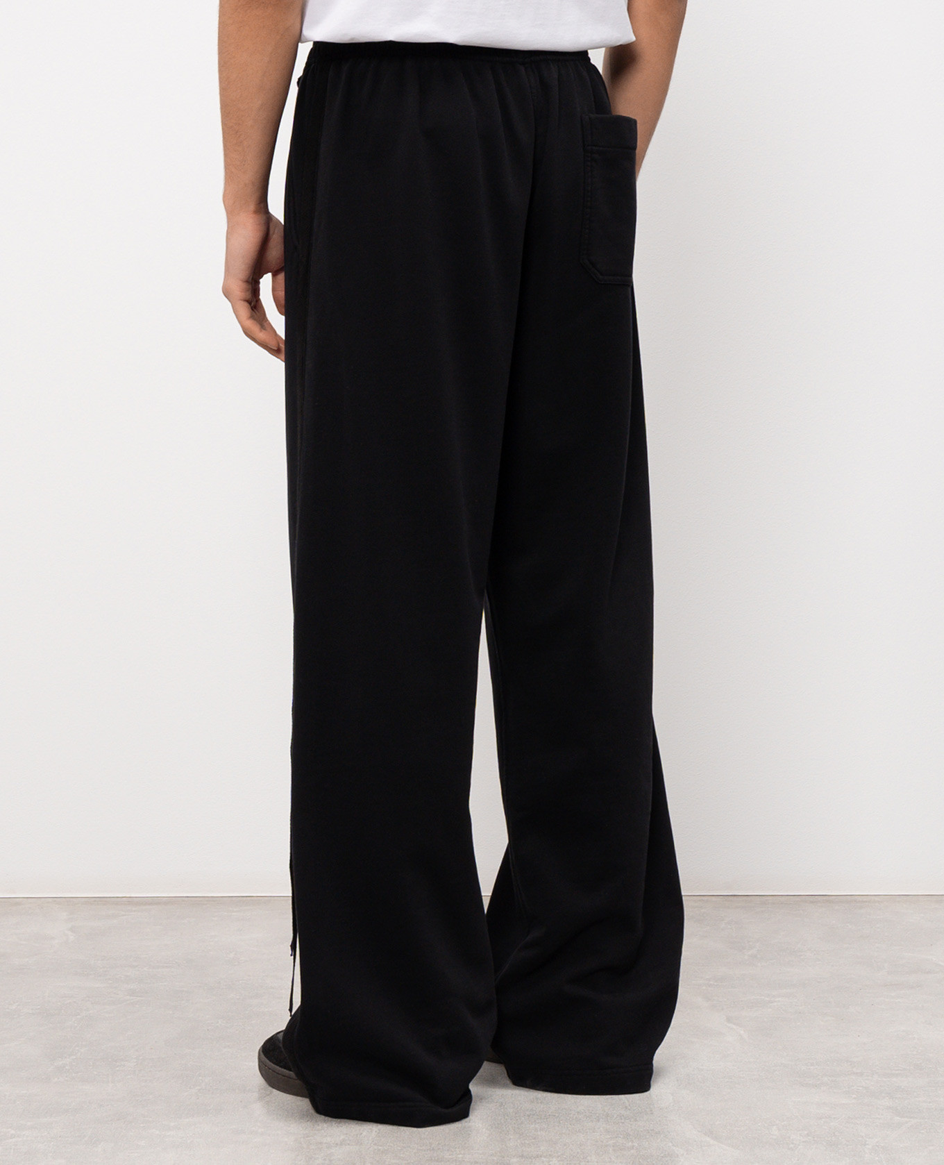 Black Boas sweatpants Ann Demeulemeester
Black Boas sweatpants Ann Demeulemeester