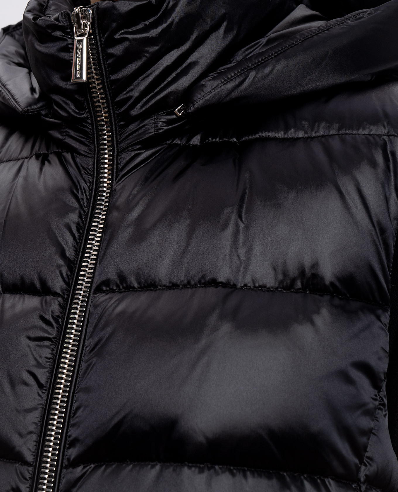 Black down vest LAYRE MooRER
Black down vest LAYRE MooRER