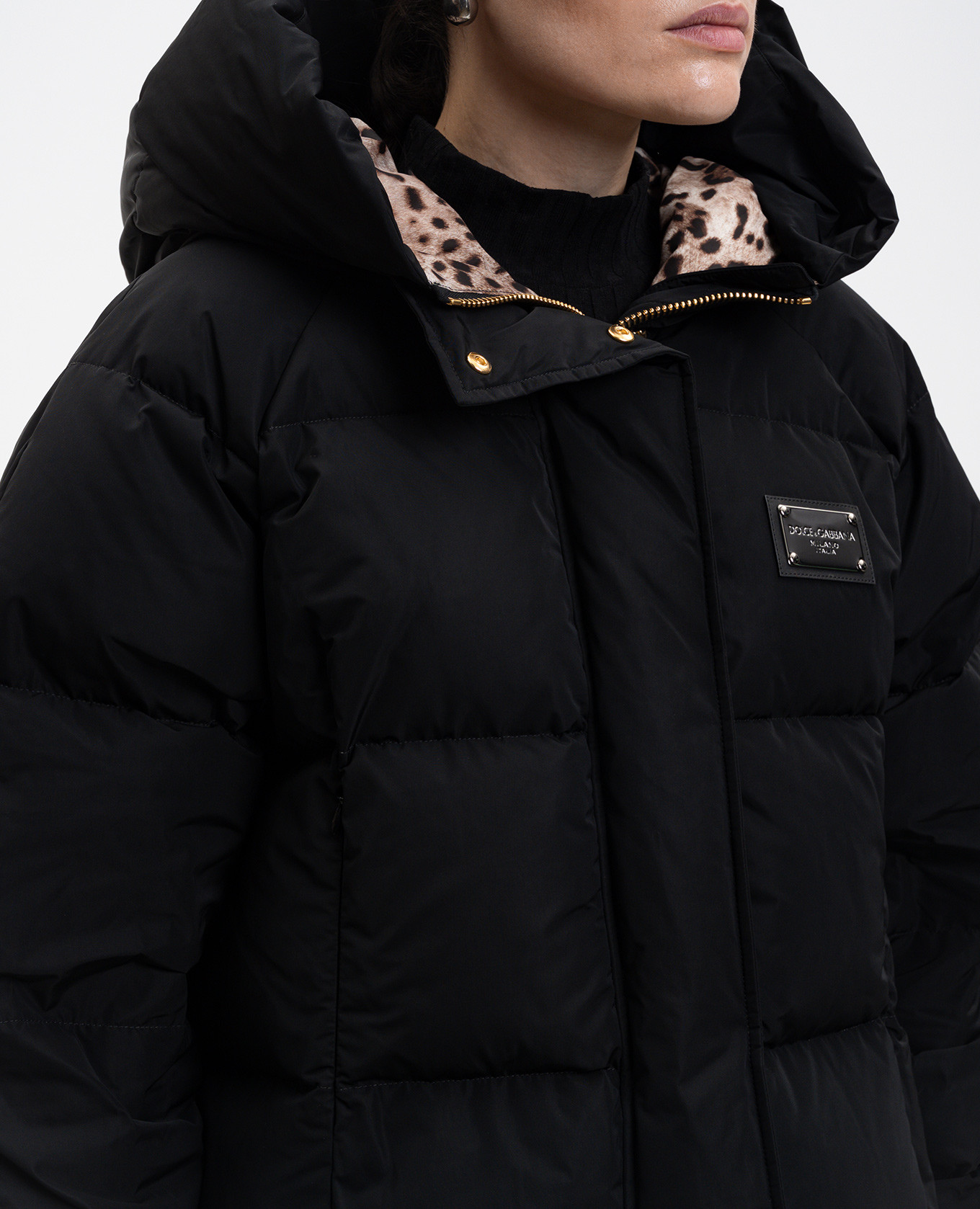 Black quilted jacket with logo Dolce&Gabbana
Black quilted jacket with logo Dolce&Gabbana