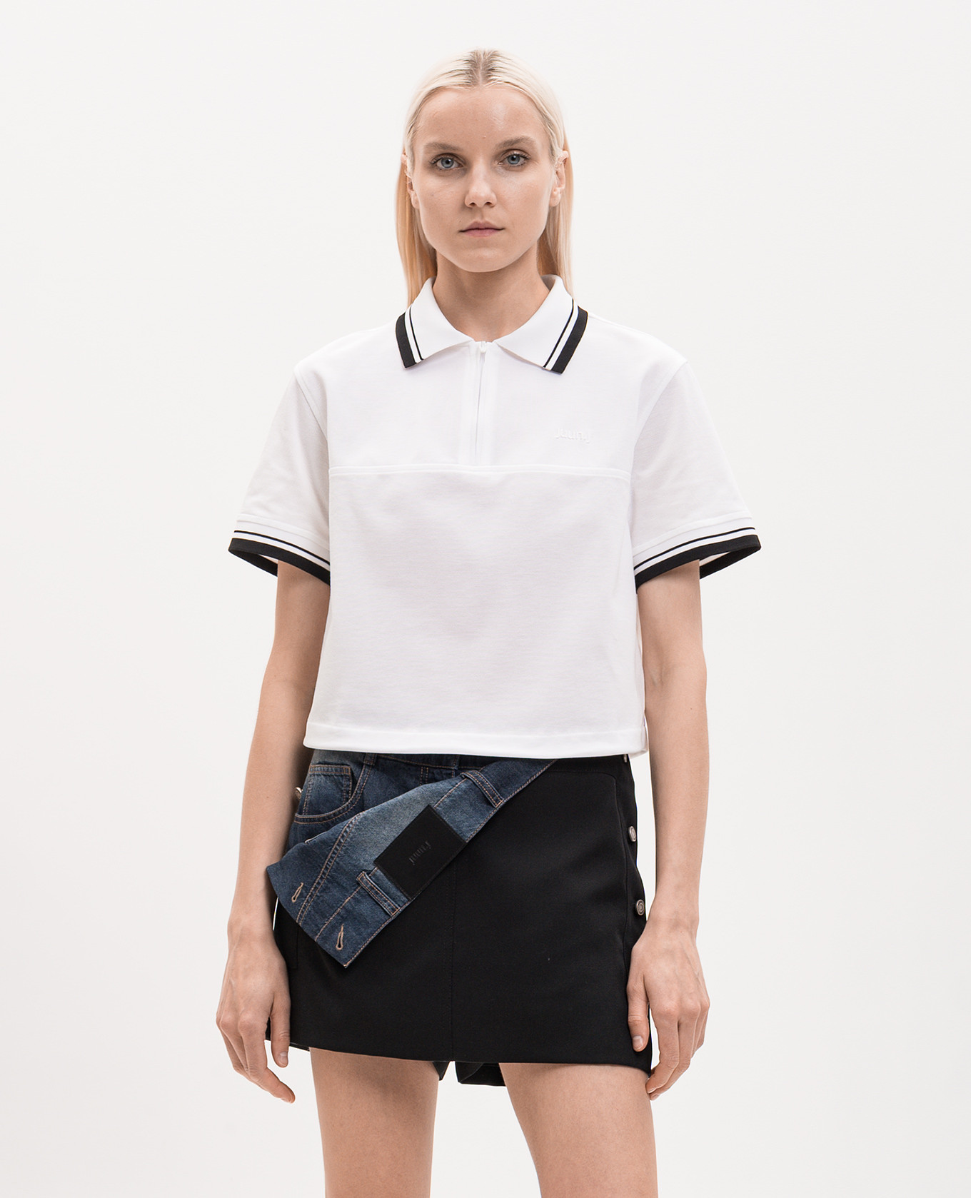 White polo shirt with embroidered logo Juun.j
White polo shirt with embroidered logo Juun.j