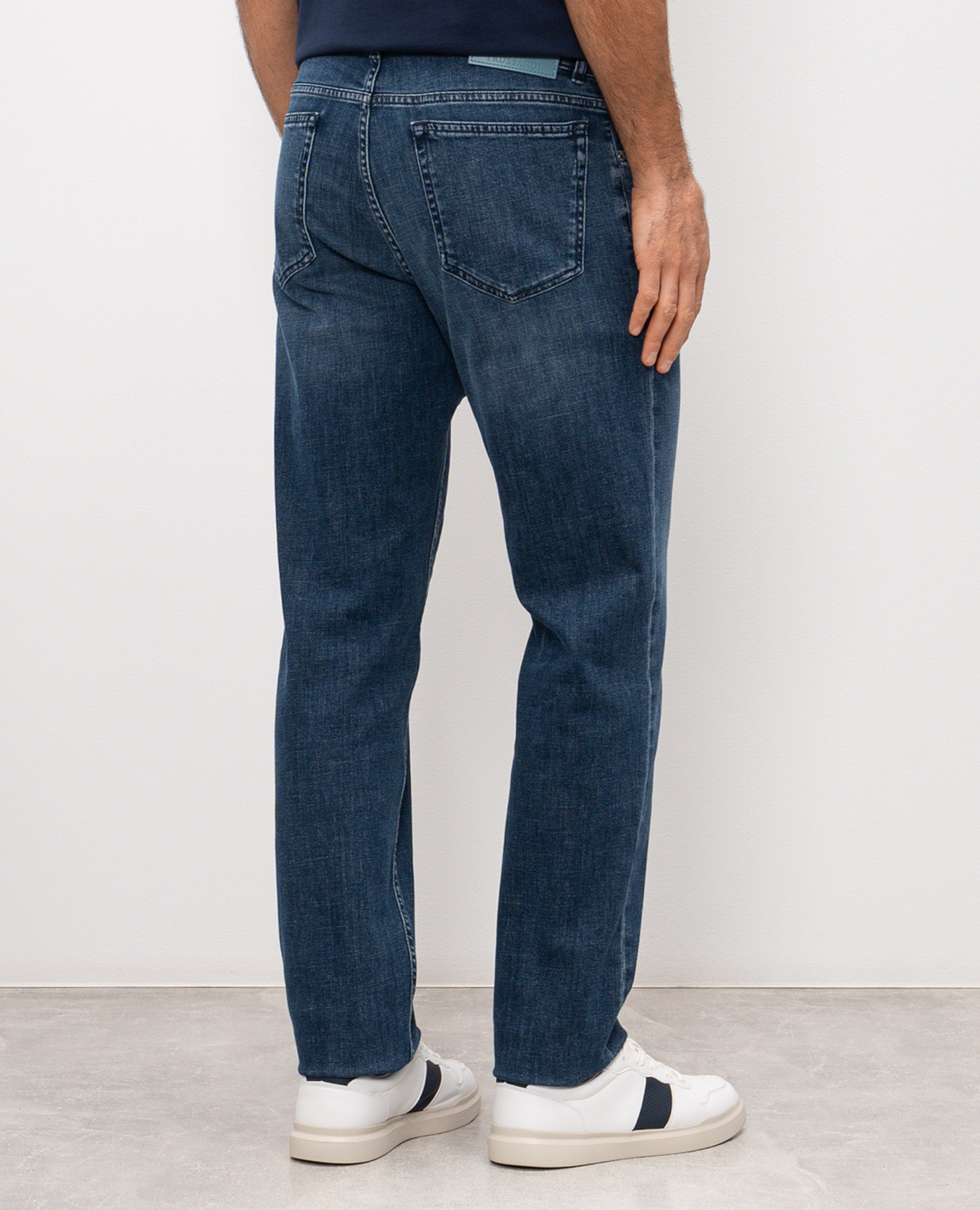 Blue jeans with a worn effect Trussardi
Blue jeans with a worn effect Trussardi
