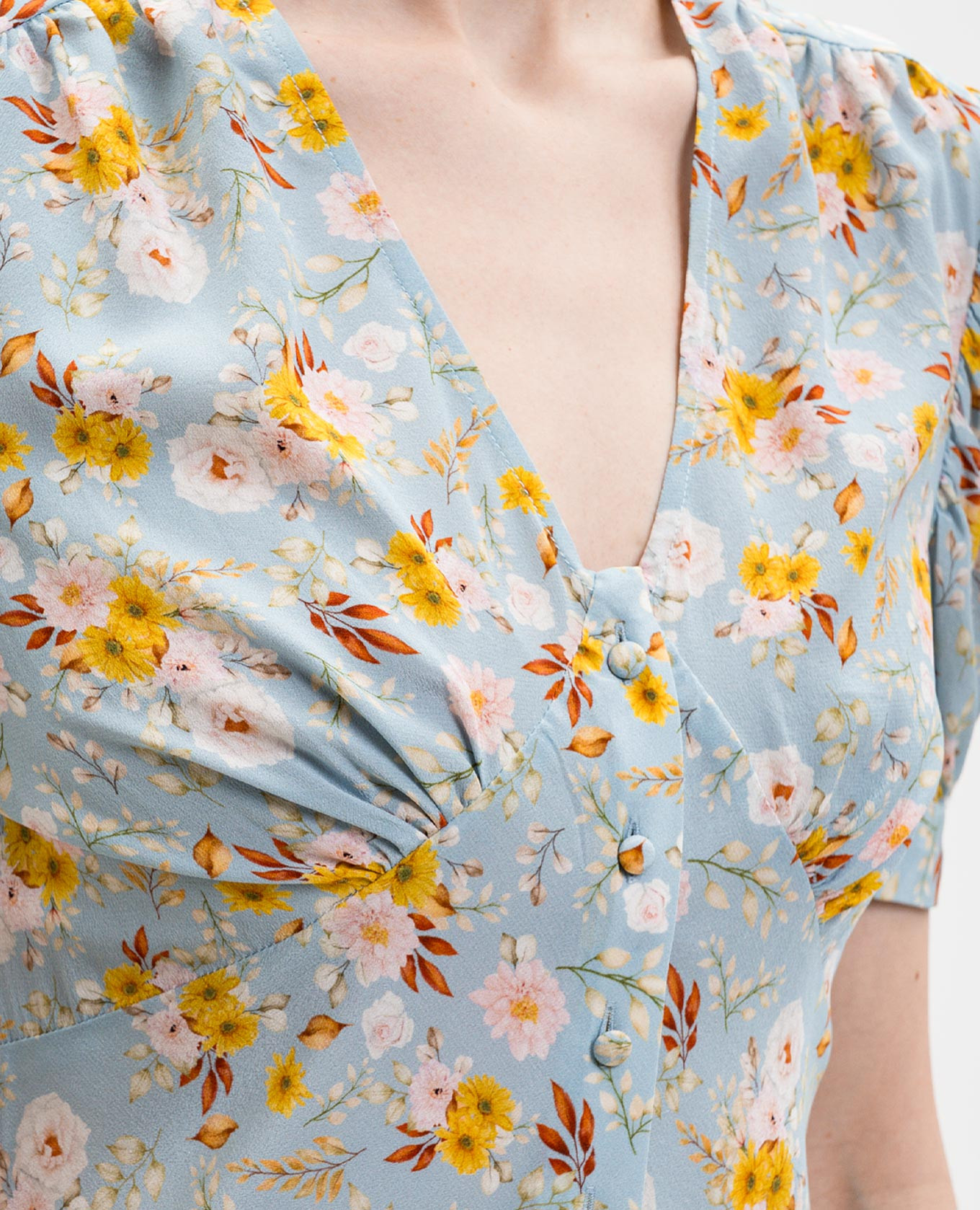 Blue silk dress with floral print Jacob Lee, Light blue
Blue silk dress with floral print Jacob Lee, Light blue