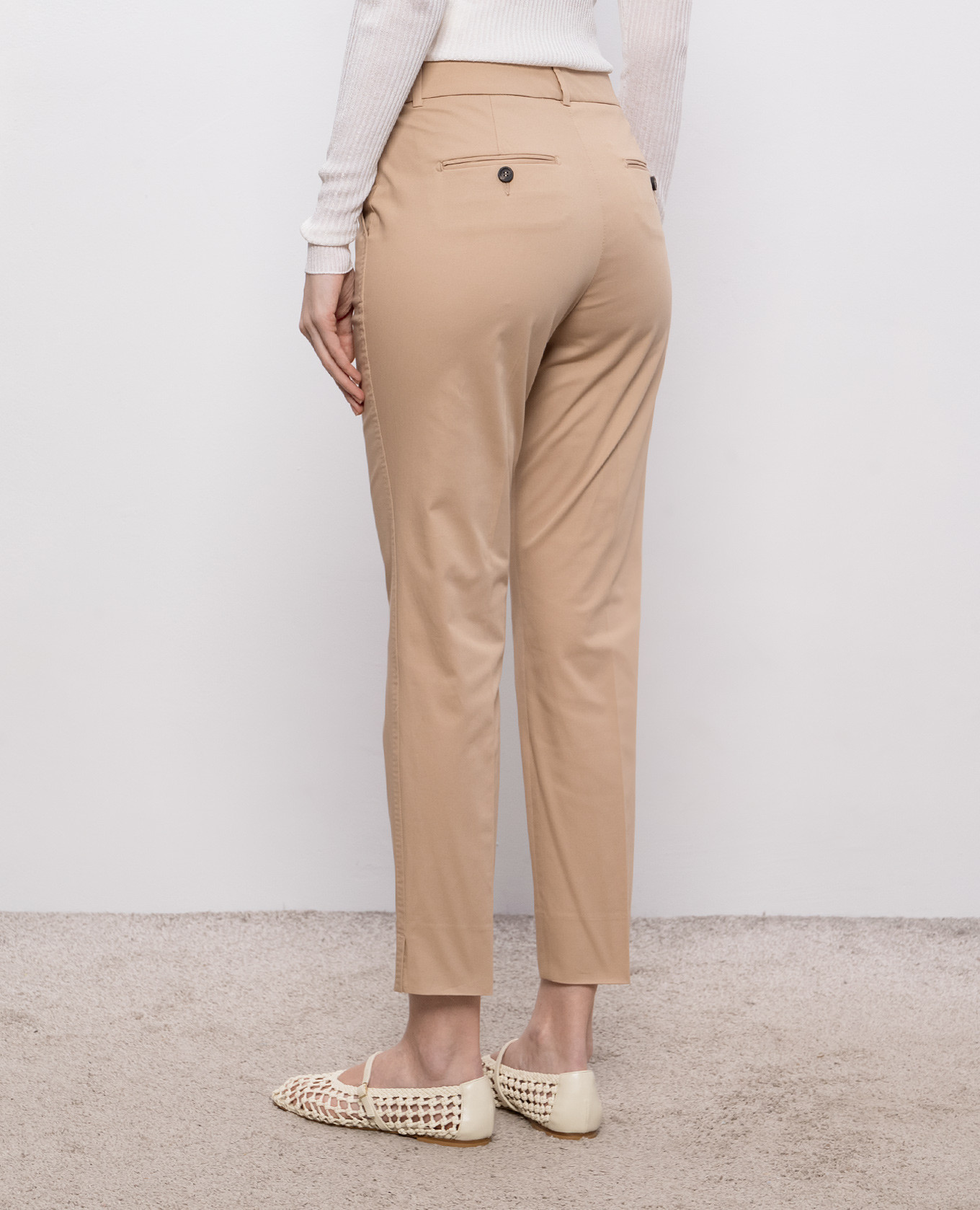 Beige pants with a patch Peserico
Beige pants with a patch Peserico