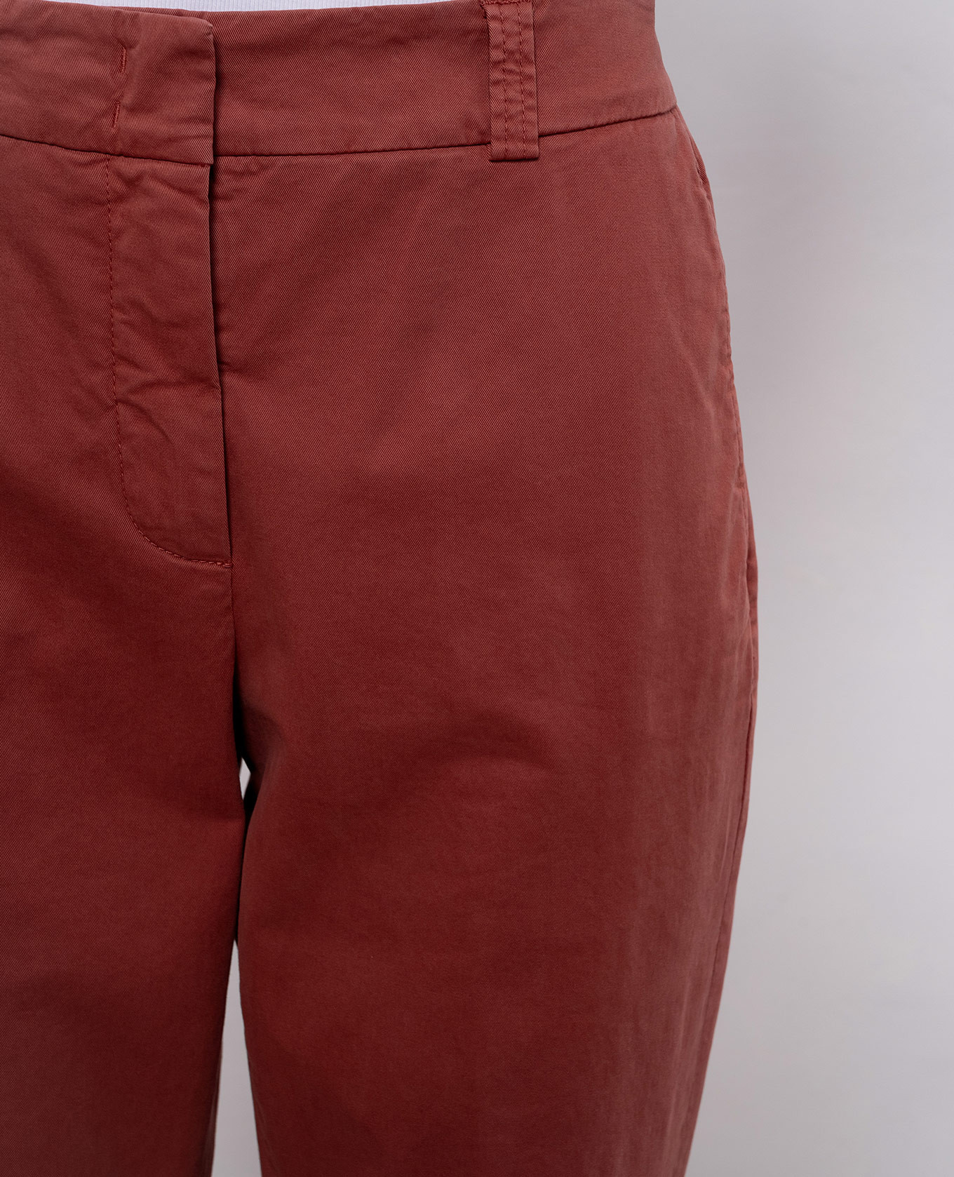 Red pants with lapels Peserico
Red pants with lapels Peserico