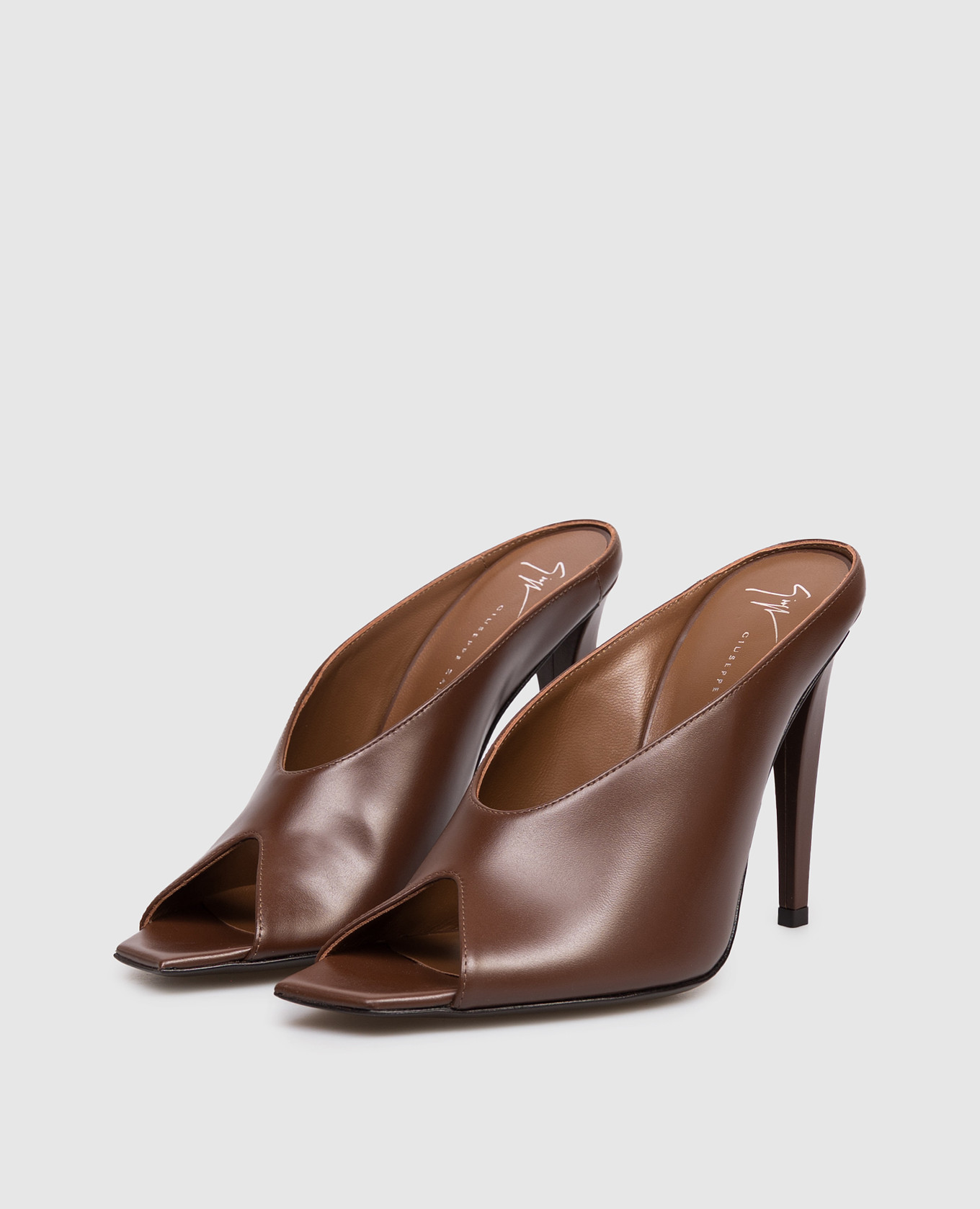 Brown leather Key mules Giuseppe Zanotti
Brown leather Key mules Giuseppe Zanotti